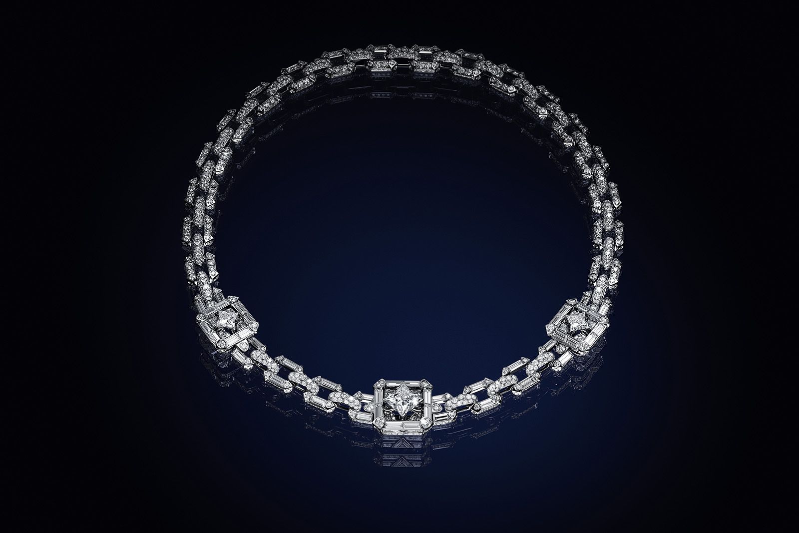Louis Vuitton Bravery II High Jewellery Mini Malle necklace in white gold with three LV Monogram Star-cut diamonds for 5.36 carats, 68 custom-cut diamonds for 8.74 carats and 1245 brilliant-cut diamonds for 21.27 carats