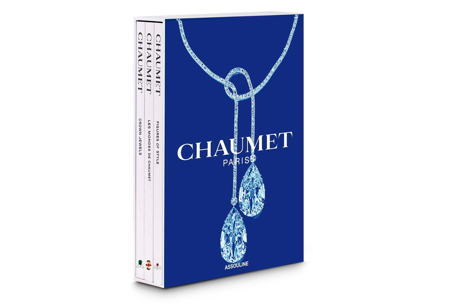  Chaumet coffee table books decorated with its recognisable blue hue