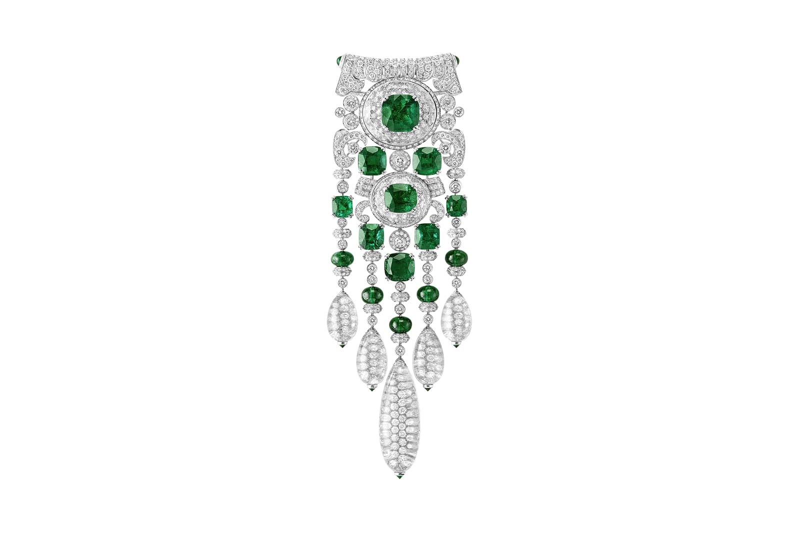 The pendant brooch of the Boucheron New Maharajah necklace from the Histoire de Style New Maharajahs High Jewellery Collection is set with nine cushion-cut Colombian emeralds totalling 38.73 carats 