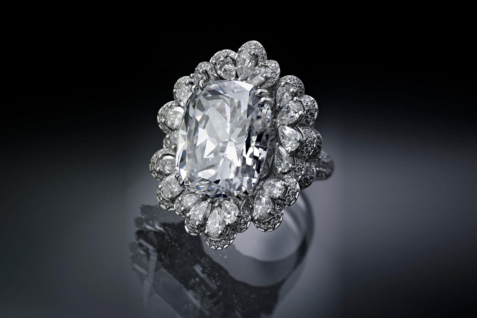  Garden of Kalahari ring with a 20 carat cushion-cut diamond by Chopard