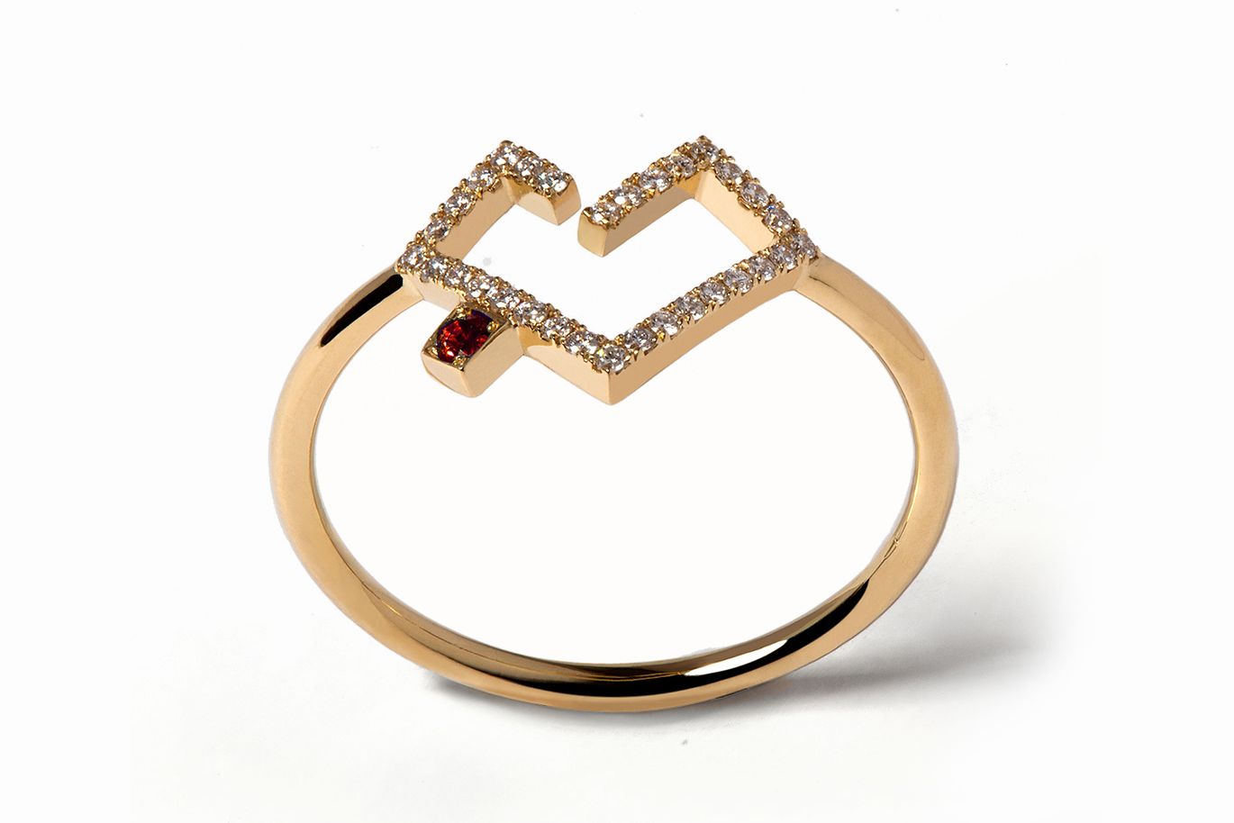  Yataghan Hubb ring in gold with diamonds and a ruby 