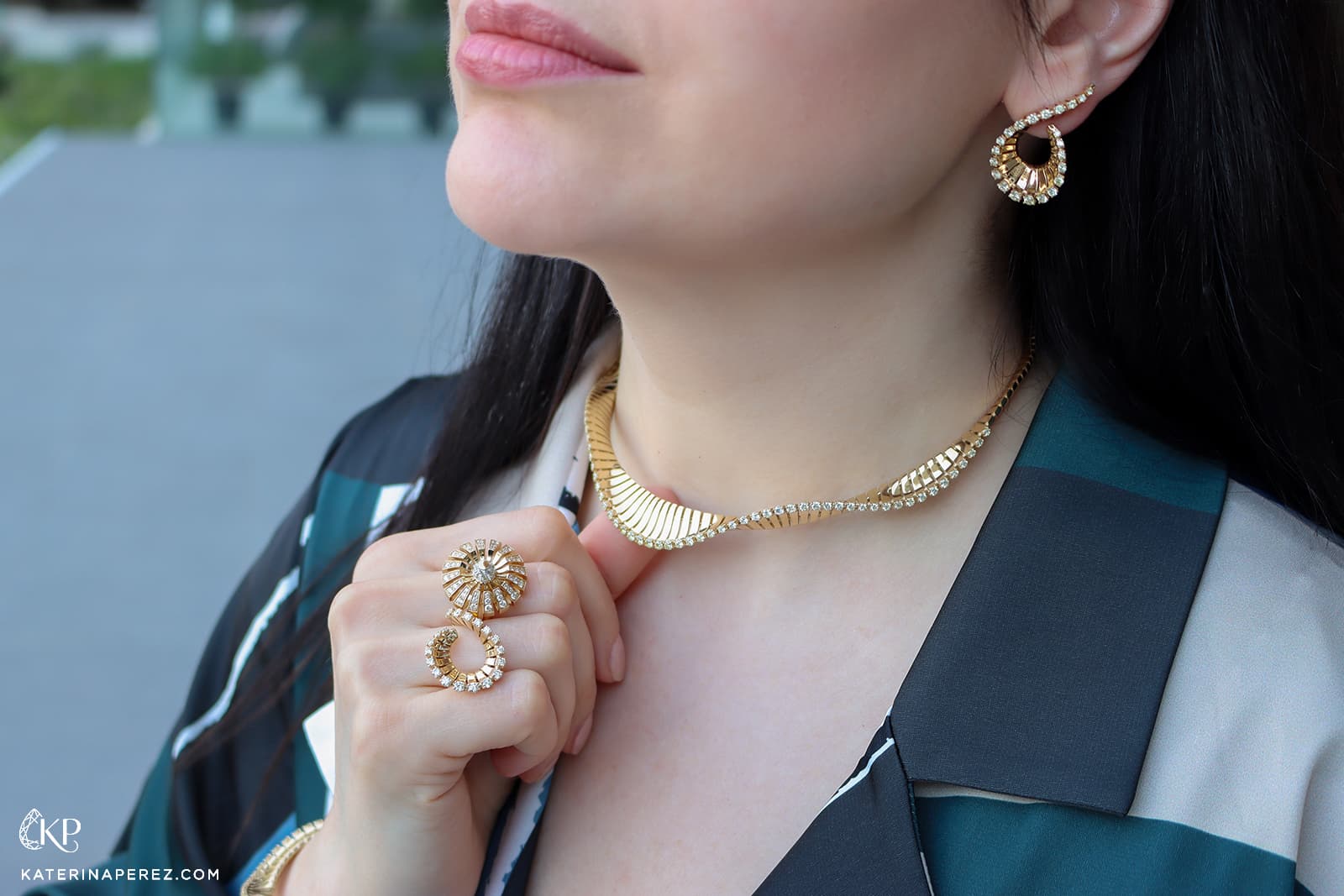  Katerina Perez wears FerriFirenze gold jewellery including the Vito Curly ring with champagne diamonds