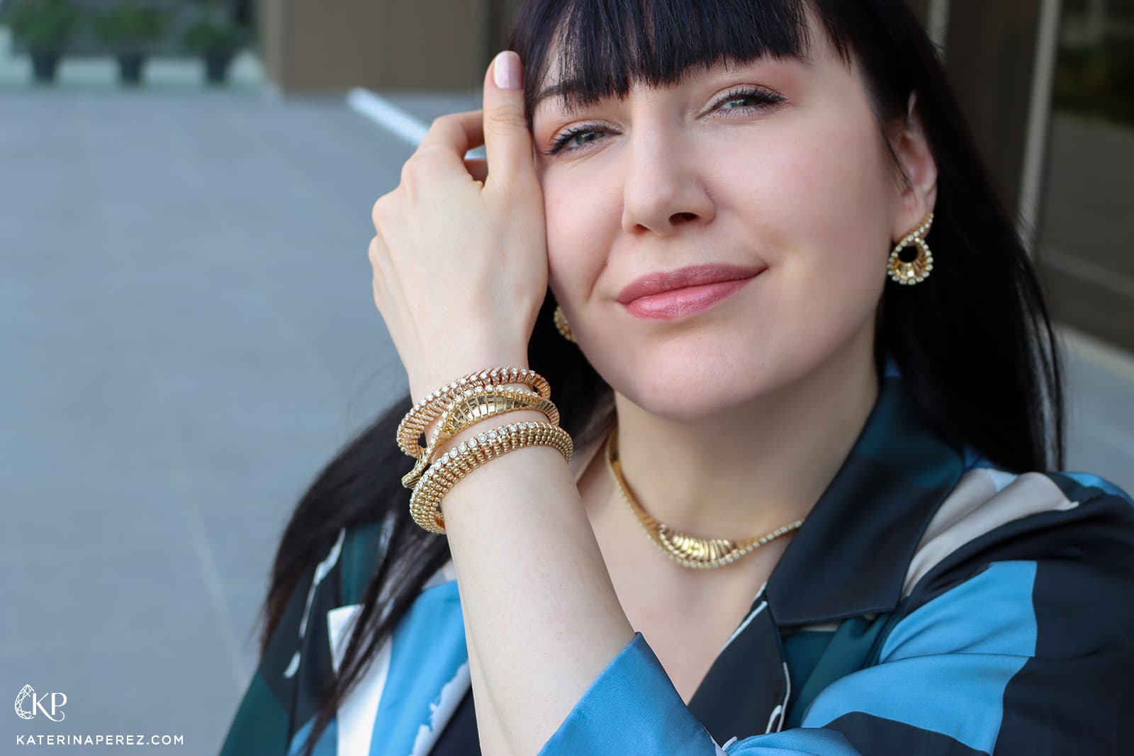 Katerina Perez wears jewellery from the Soffio and Bubbles collections by FerriFirenze 