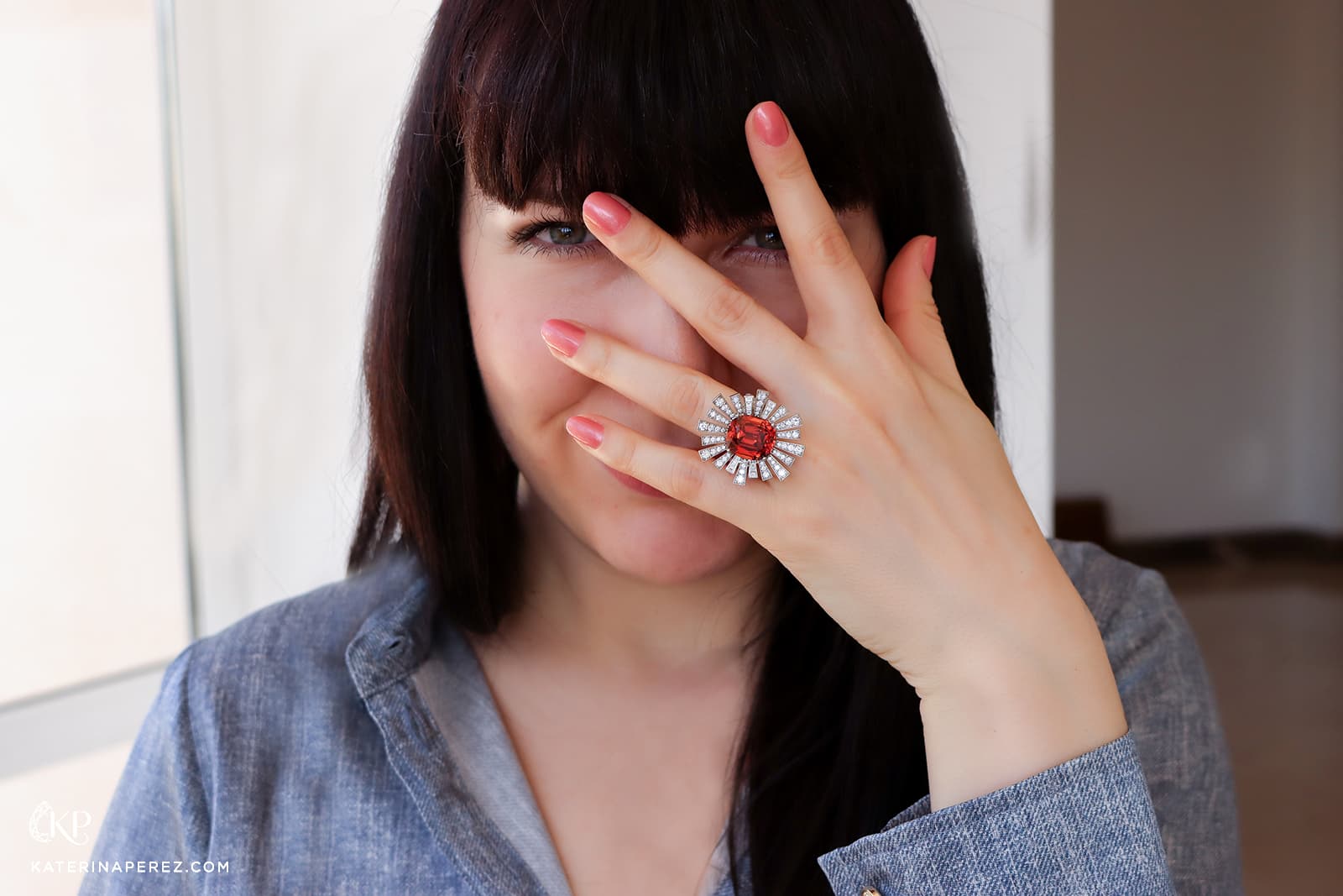 Katerina Perez wears the Atelier Pino Spitaleri Sun ring with a Mandarin garnet of more than 15 carats and diamonds