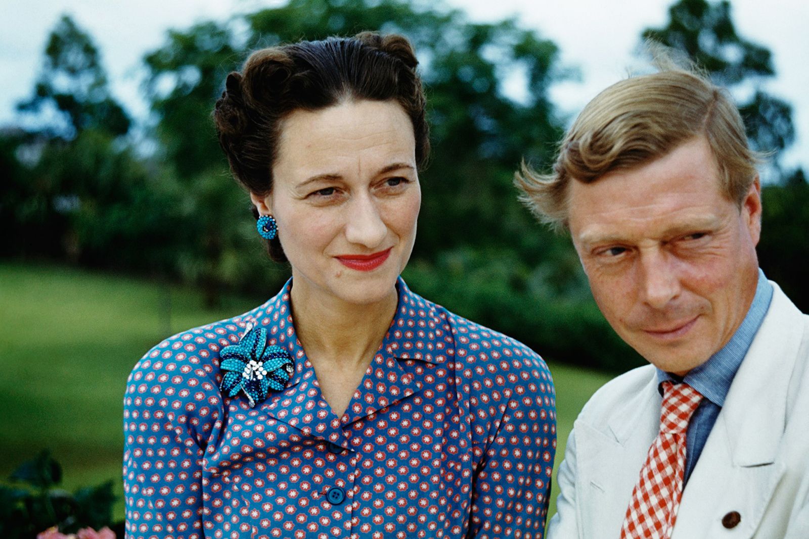  Wallis Simpson, Duchess of Windsor, wearing pieces from her impressive jewellery collection