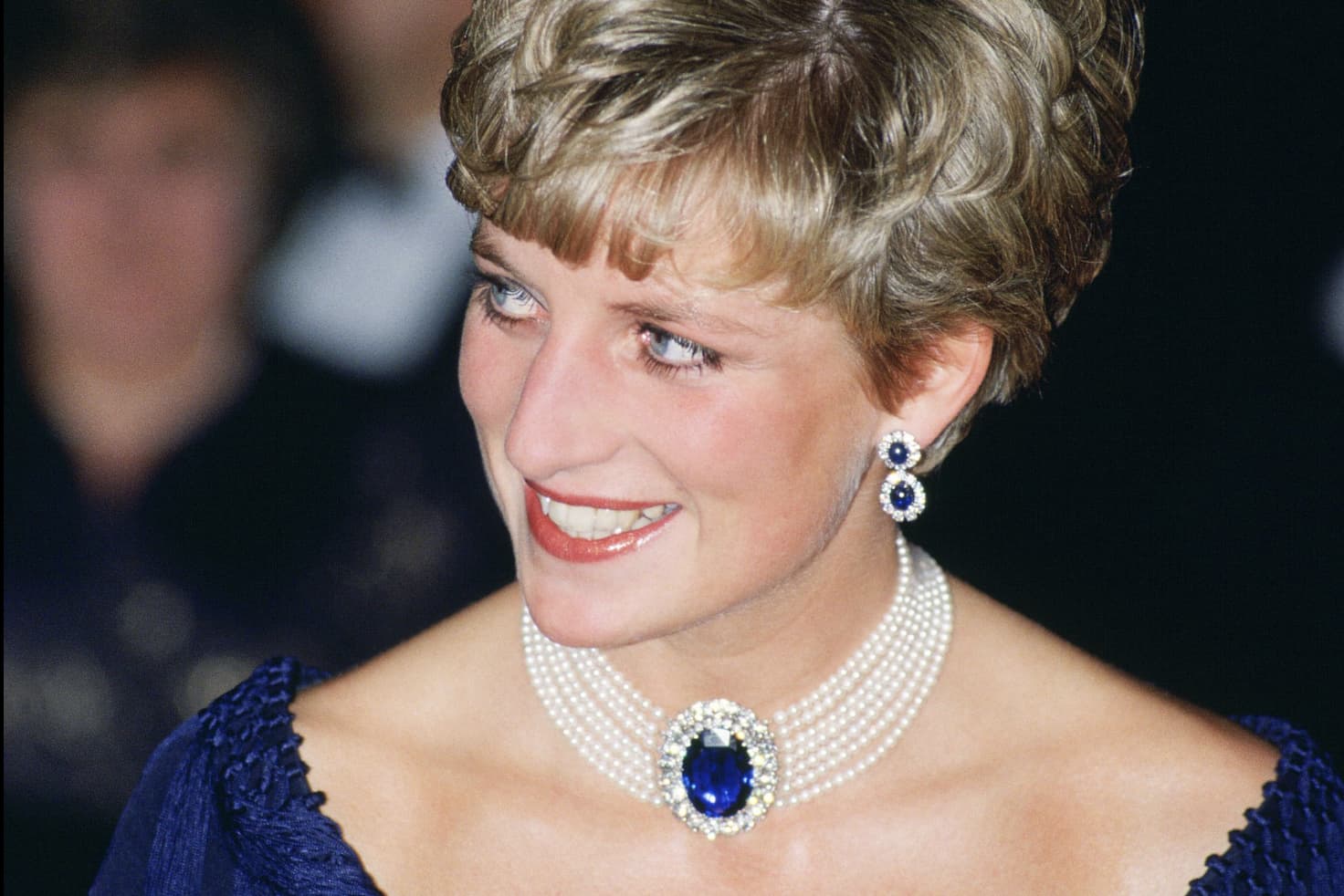 Princess Diana wearing sapphires, diamonds and pearls 