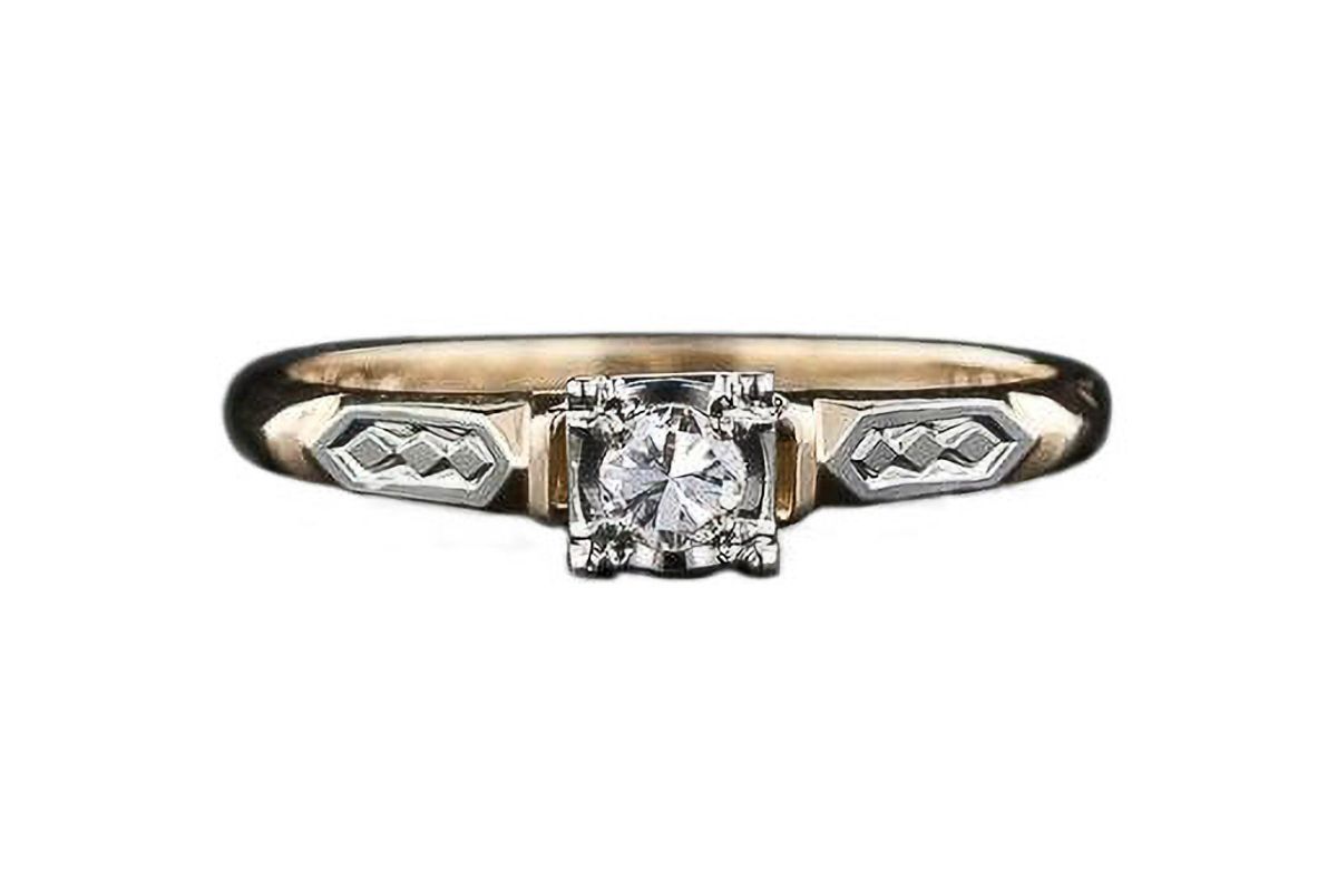 A diamond ring from the 1940s courtesy of Lang Antiques