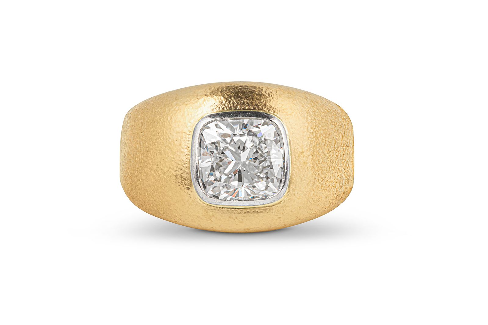  Jessie Thomas Bombe ring with a two carat cushion-cut diamond in 18k yellow gold