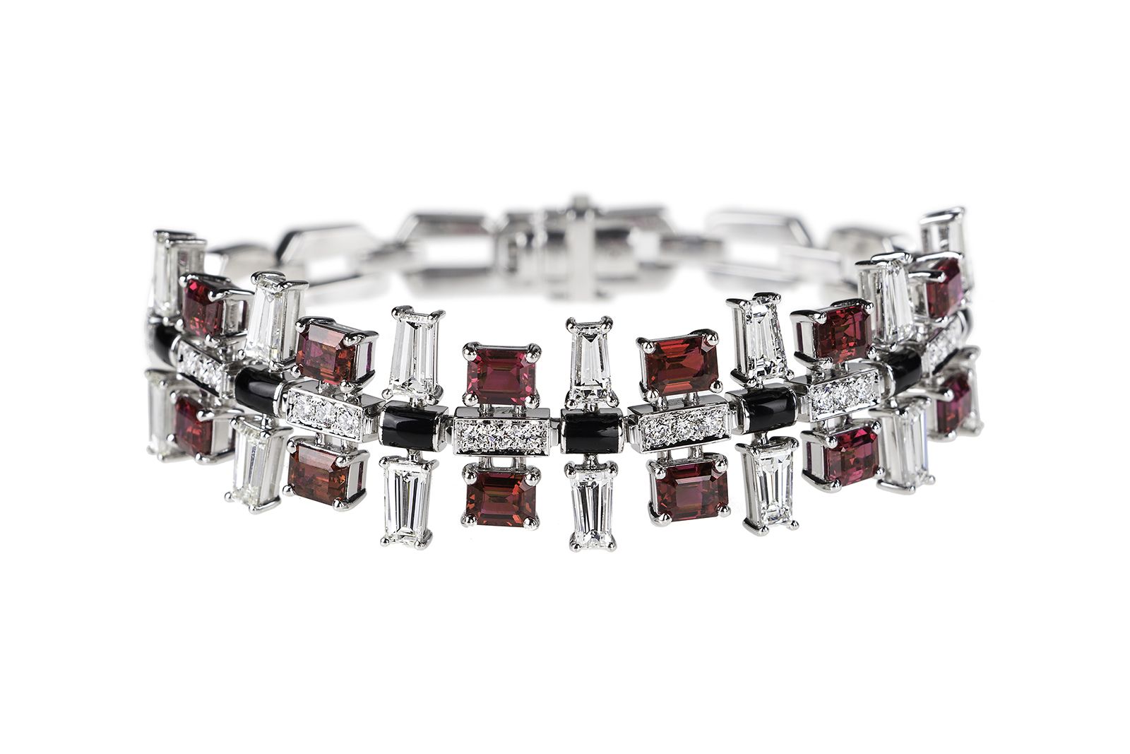  Nikos Koulis Oui Collection diamond and ruby bracelet, worn by Jennifer Garner at the Oscars 2022