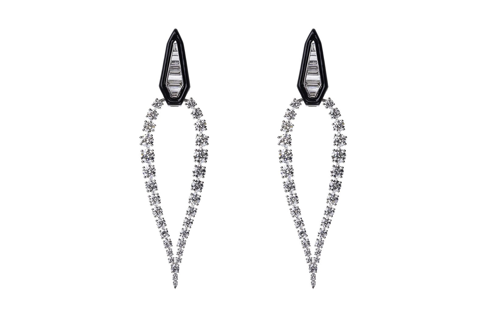  Nikos Koulis white diamond earrings from the Oui Collection, worn by Jennifer Garner at the Oscars 2022