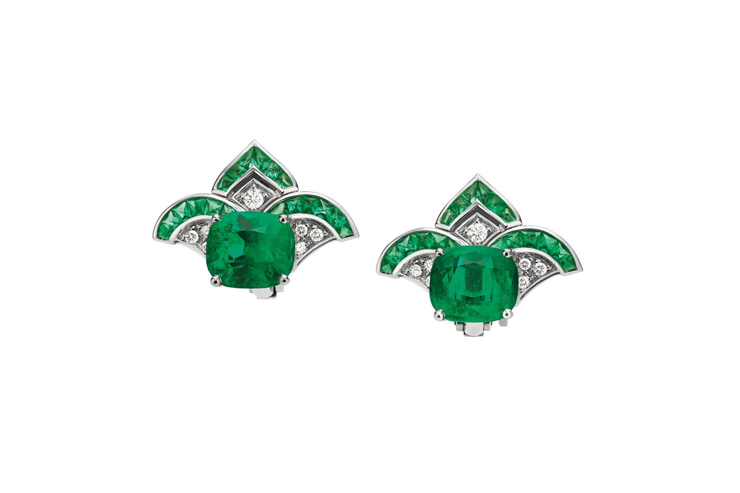  Bulgari emerald and diamond earrings worn by Vanessa Hudgens at the Oscars 2022
