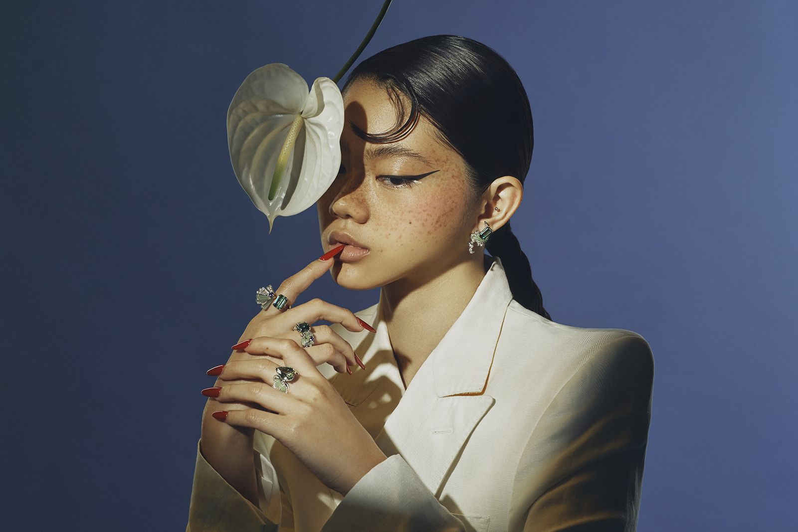  Paradise in Harmony creations from the Simone Jewels Portraits of Porcelain collection