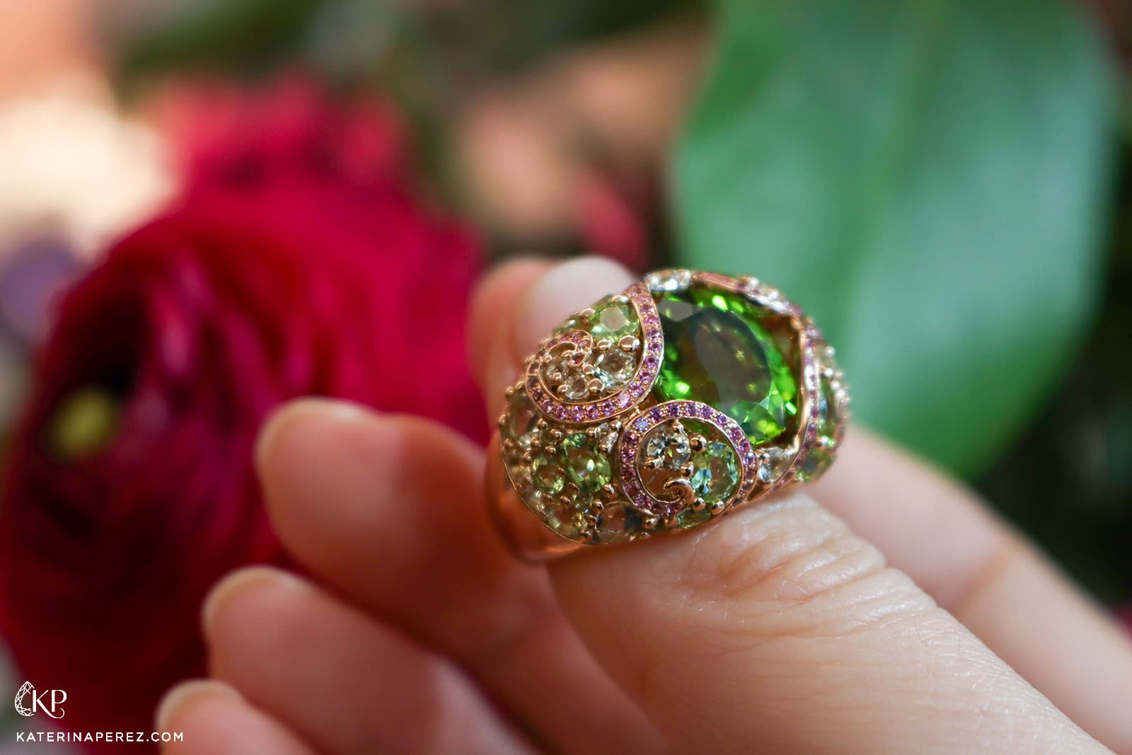  Isabelle Langlois cocktail ring with an oval-shaped peridot gemstone