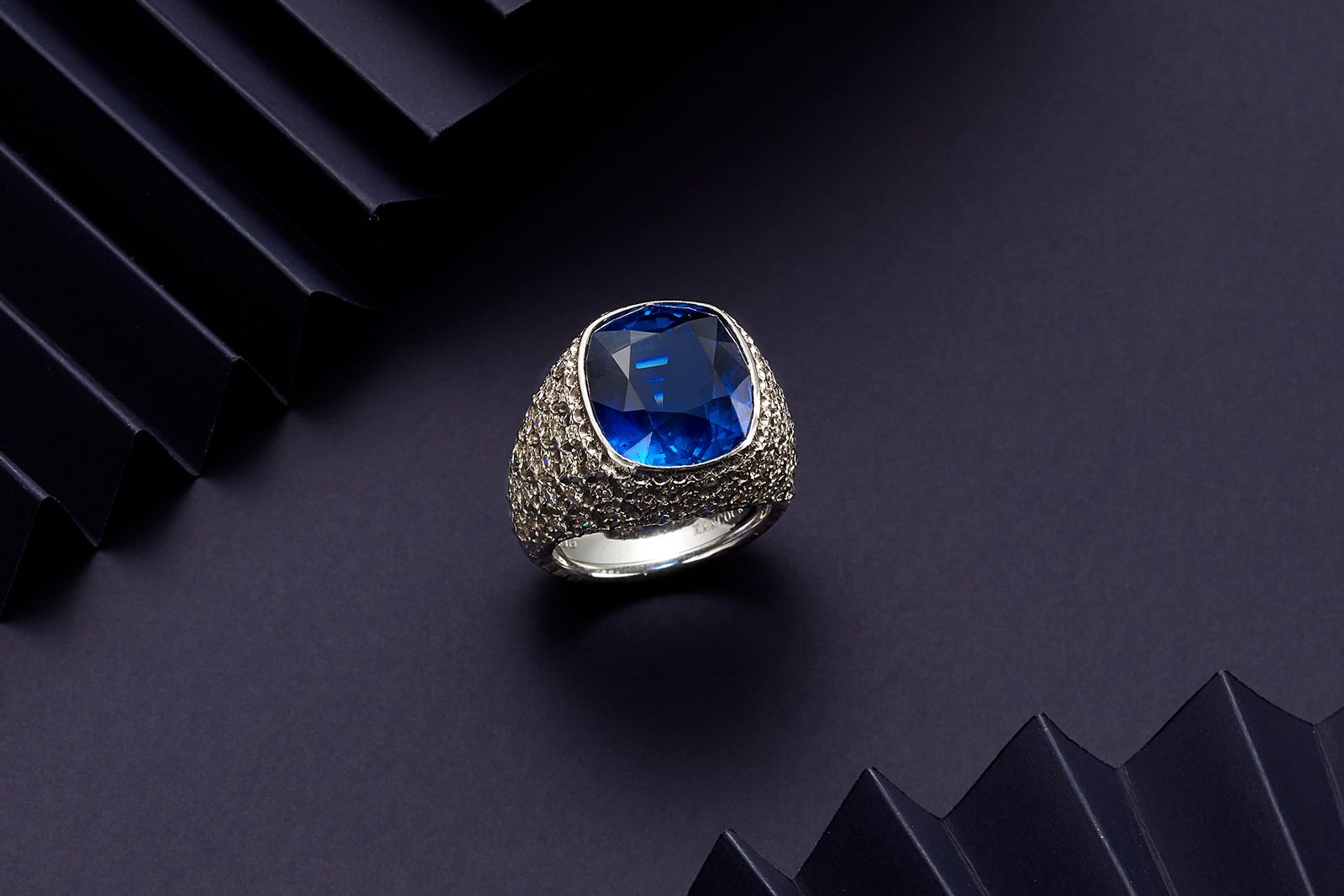  Hancocks cocktail ring with 13.83 carat, no-heat Sri Lankan sapphire and diamonds, due to be sold during the Bonhams London Jewels auction