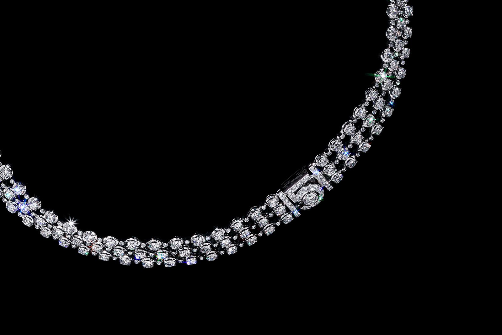  Chanel 55.55ct high jewellery necklace details on the back