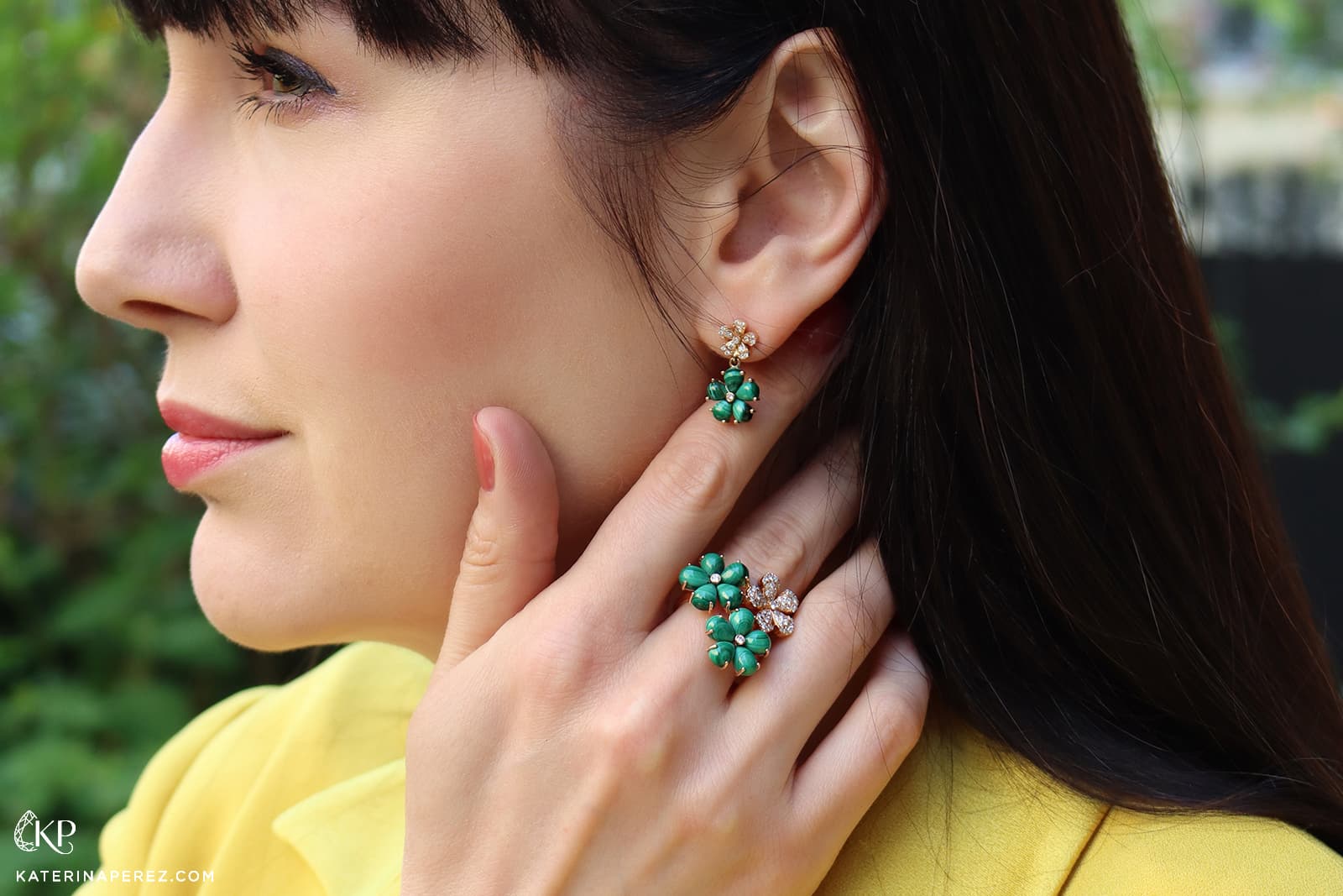  Katerina Perez wears malachite and diamond flower jewels by Cesare Pompanon 1936