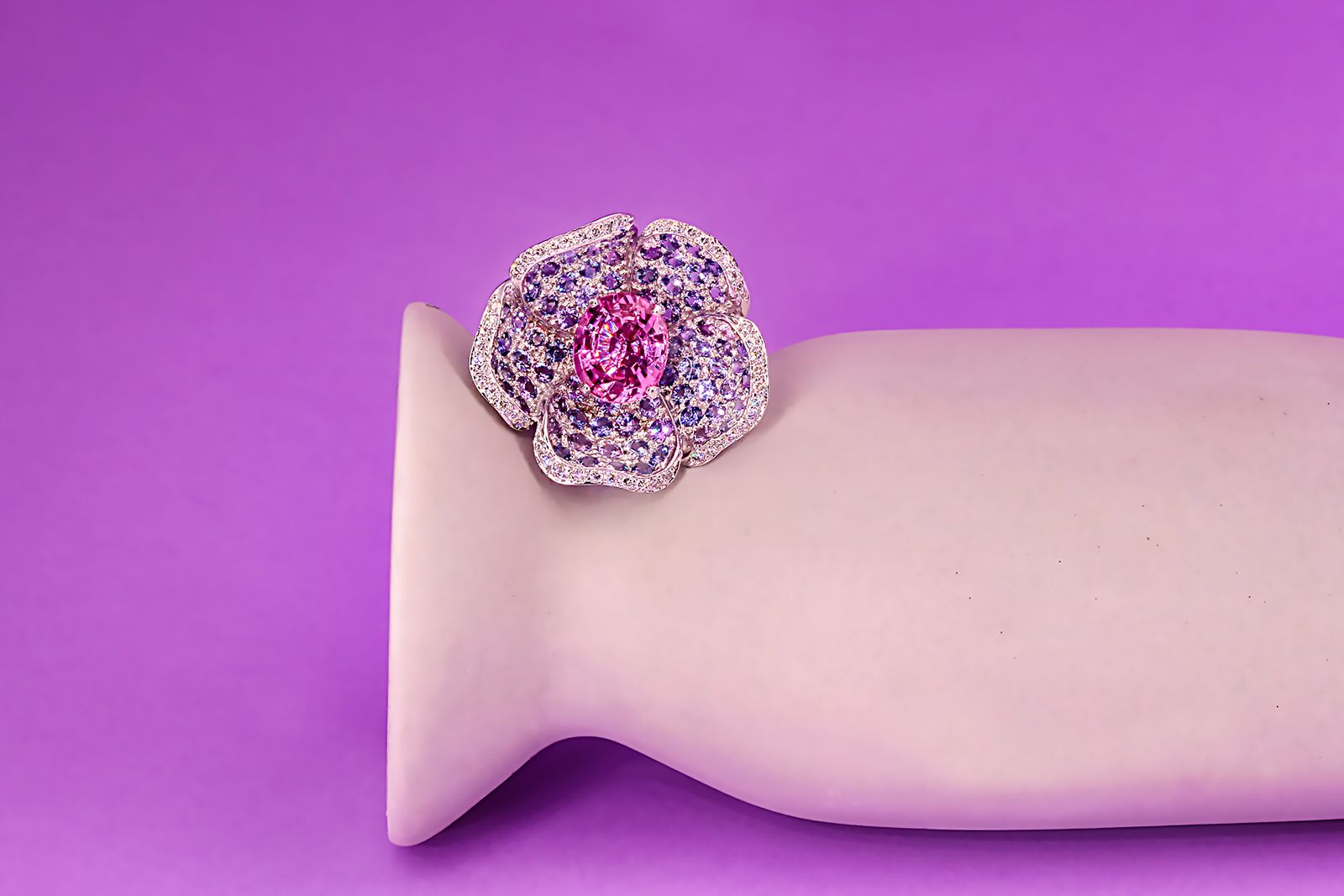  MATHON Paris Anémone ring with an oval-shaped pink gemstone centre 