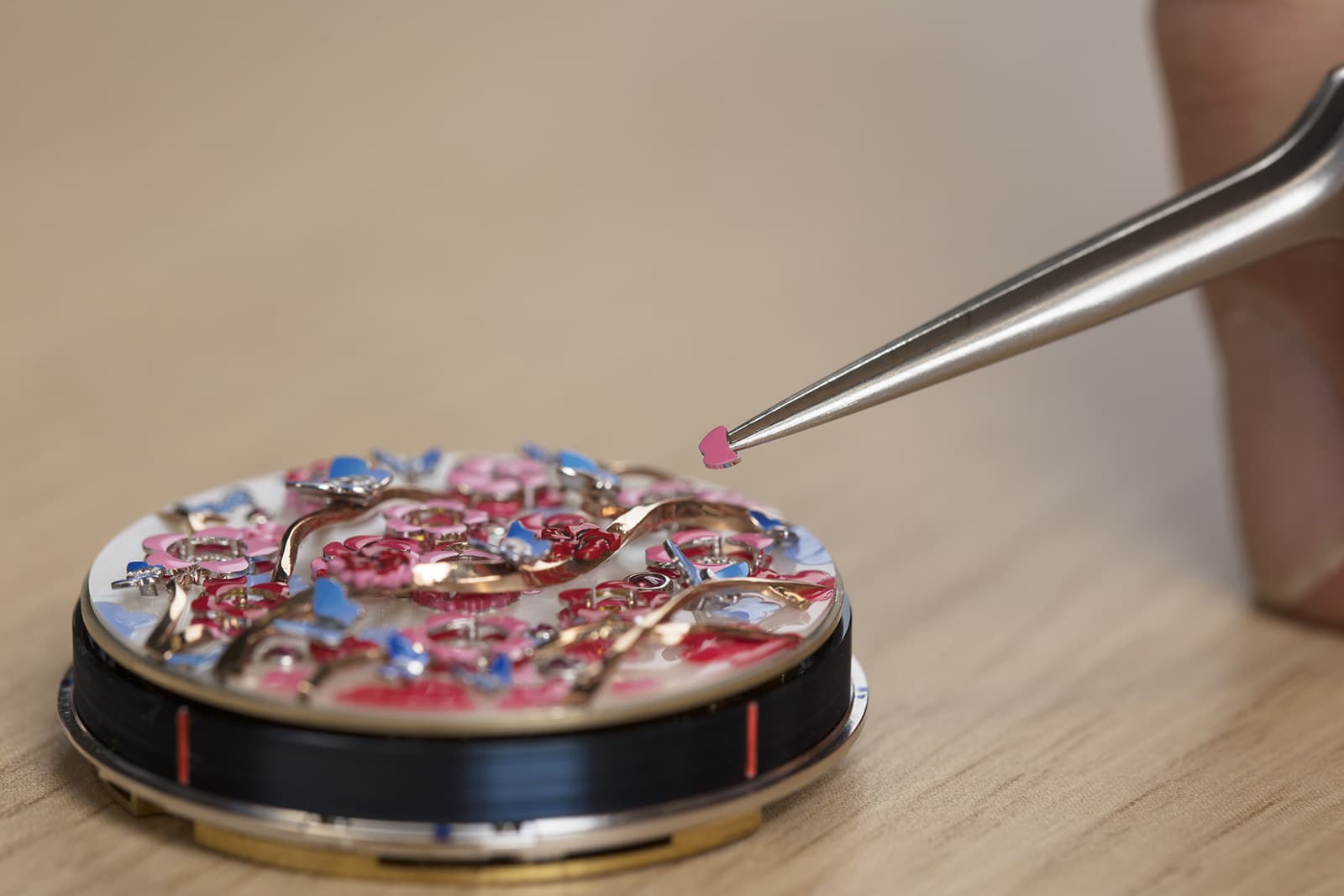  Building the gemstone details of the Van Cleef & Arpels Lady Arpels Heures  Florales Cerisier watch 