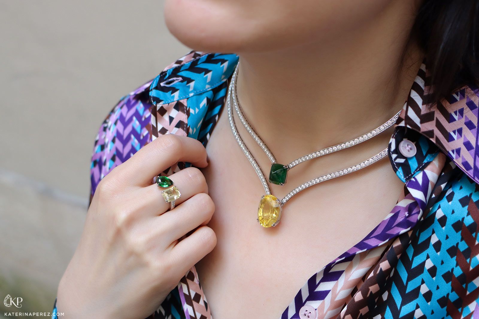  Maison Avani necklace with a sugarloaf tsavorite of 13.35 carats and 17.2 carats of  diamonds
