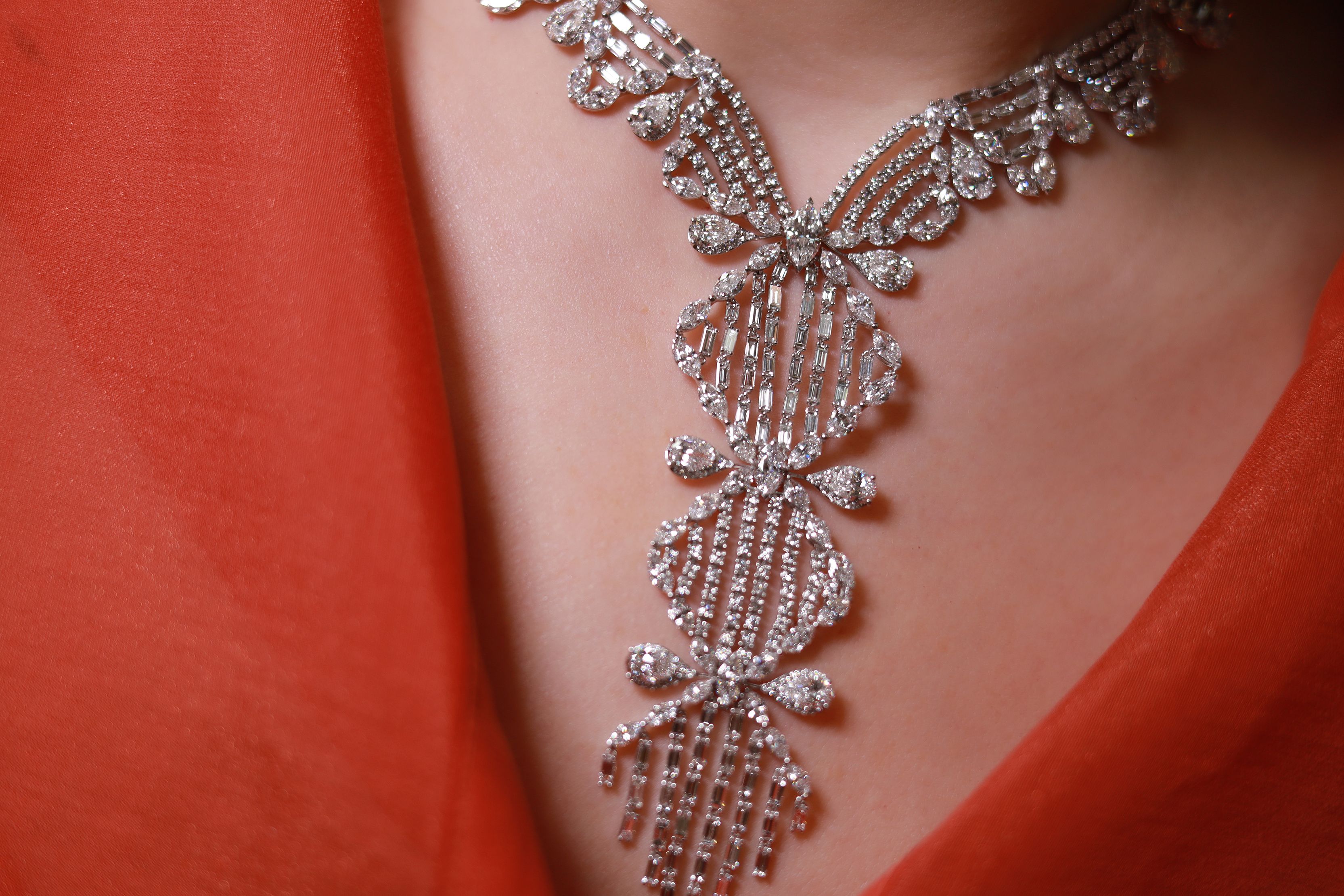  A closer look at the Marco Valente Waterfall necklace