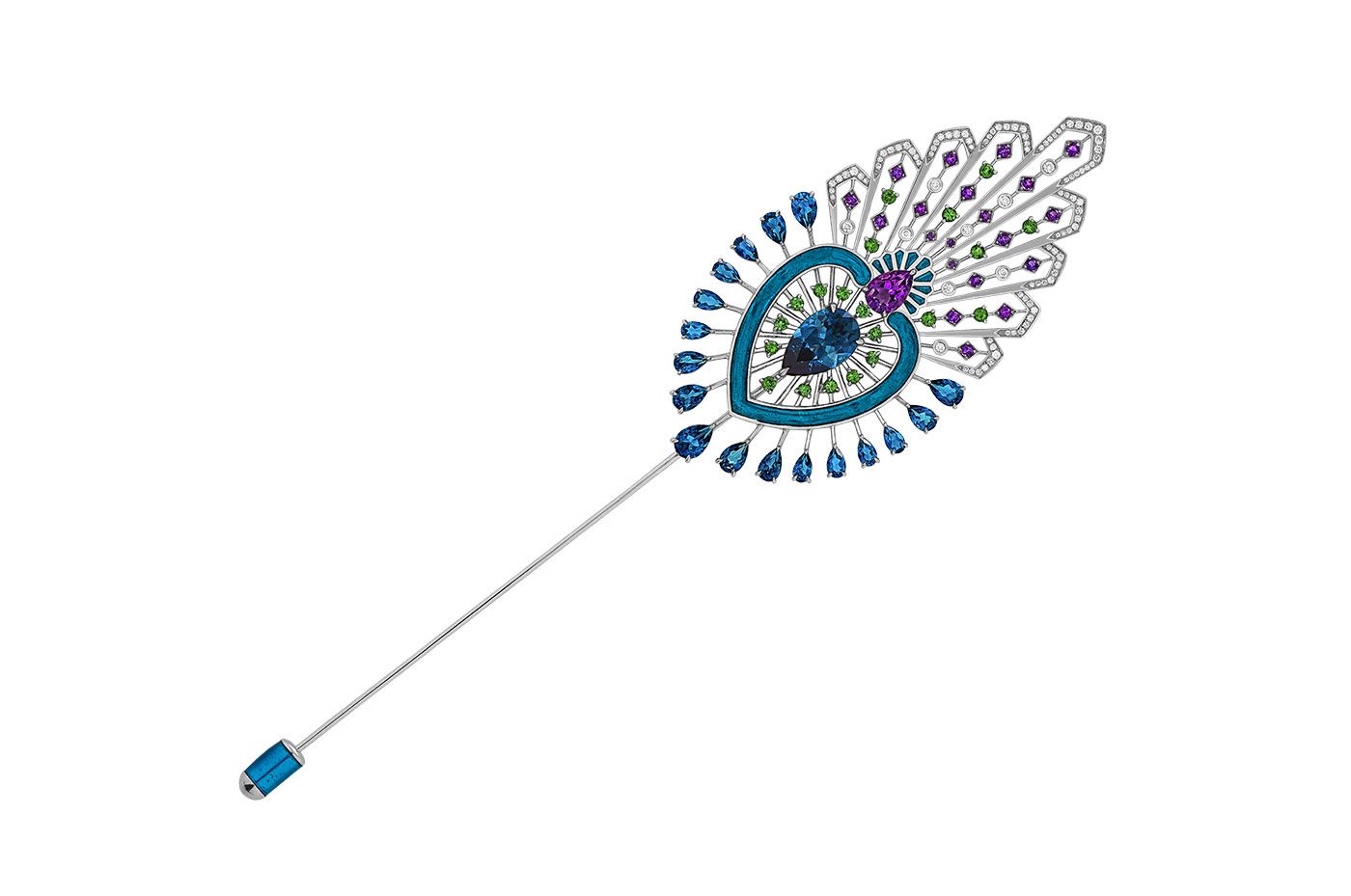 Garrard Jubilee pin with the Sovereign motif inspired by the Cullinan I diamond setting in the Sovereign’s Sceptre