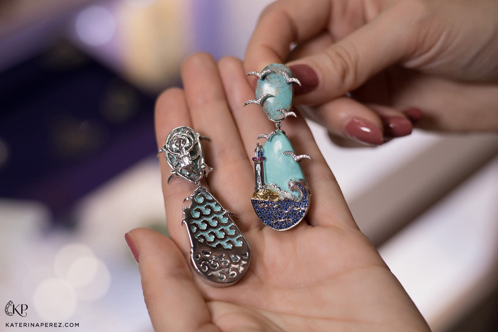  The reverse of the Maison Mirath Beacon earrings are designed to look like ocean waves in 18k white gold