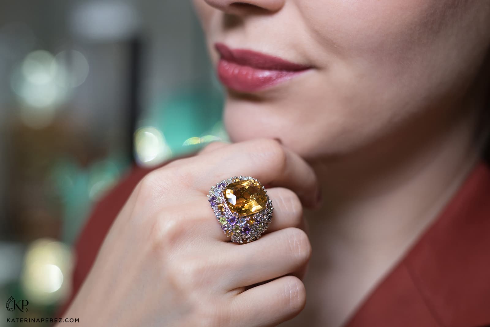 Maison Mirath Aura ring with a 12.12 carat citrine and 6.27 carat of diamond, amethyst, citrine, aquamarine and peridot in 18k white gold 