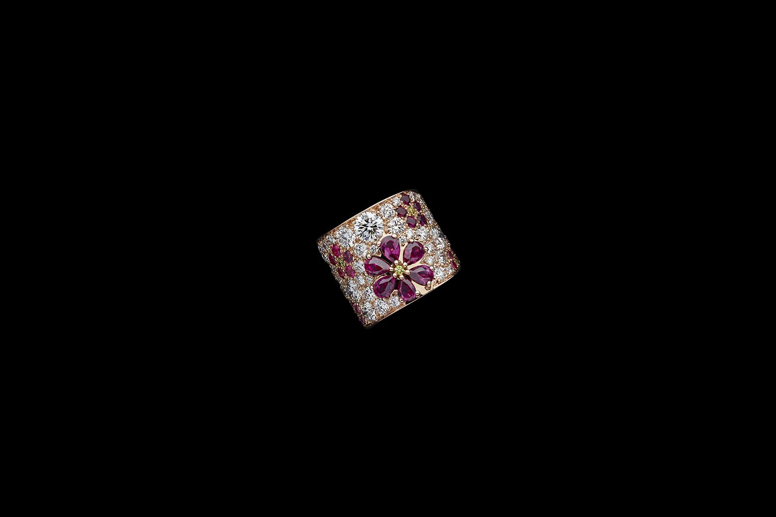  Dior Print High Jewellery floral-inspired ring with coloured gemstones and diamonds in gold