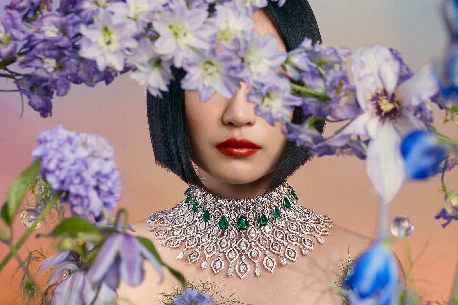 Bulgari Emerald Glory necklace with 73 pear-shaped diamonds of 110.39 carats, further diamonds for 220 carats, and 11 pear-shaped Colombian emeralds, totalling 42.02 carats, from the Eden The Garden of Wonders High Jewellery collection