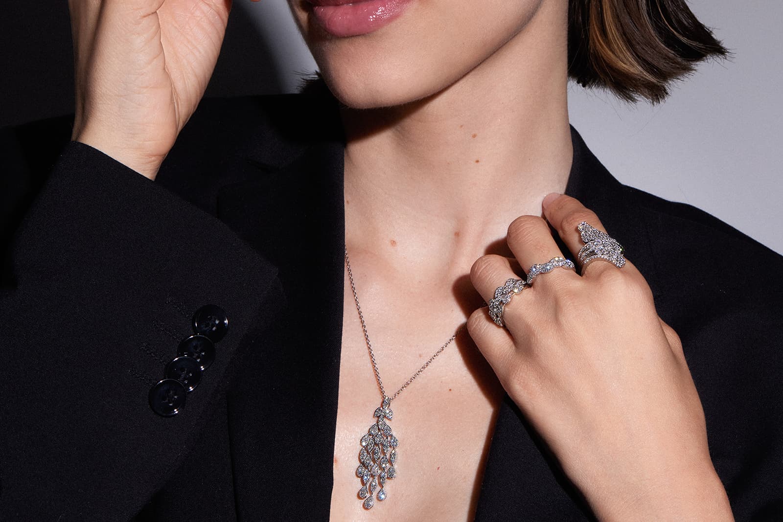  Diamond rings and a diamond-set pendant by Le Vian
