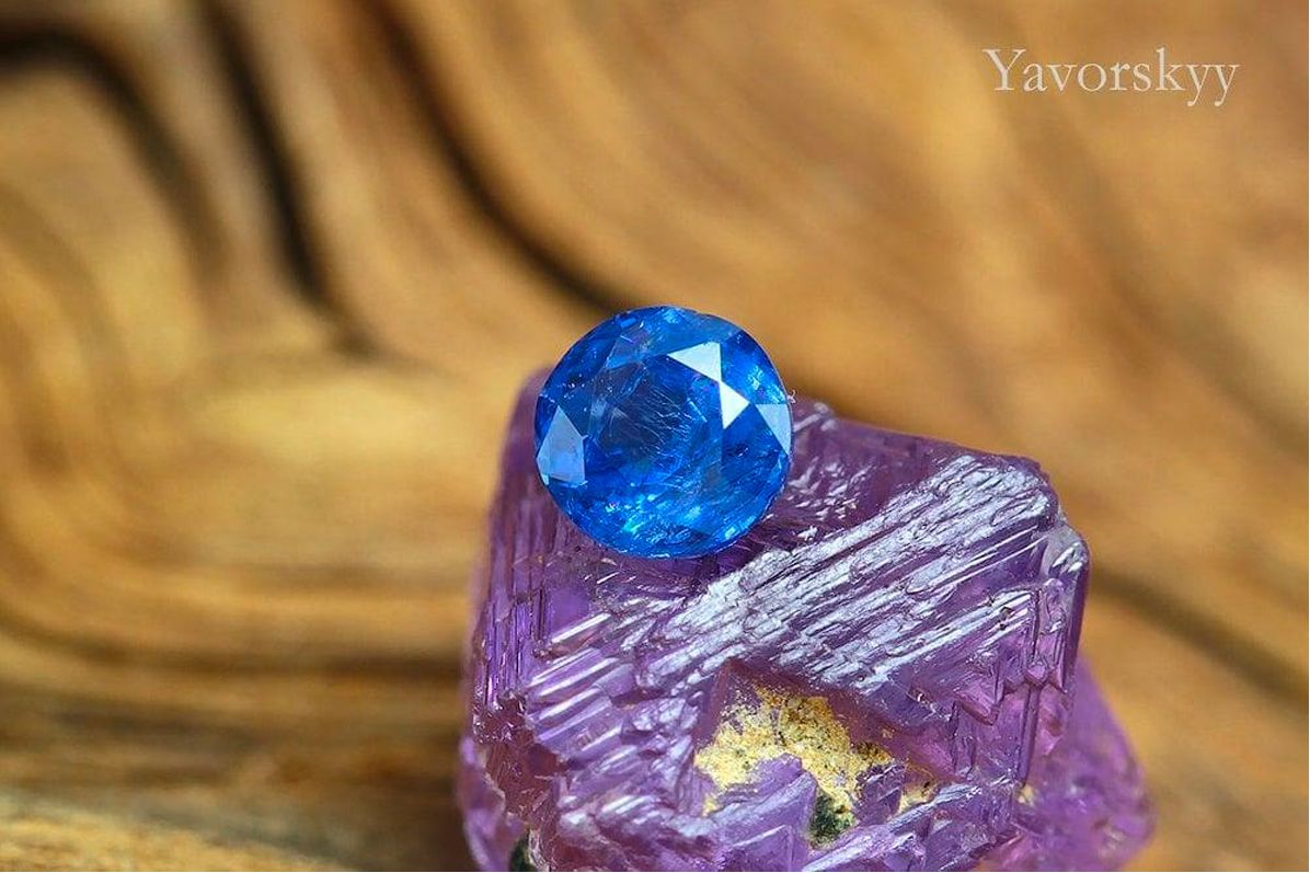 Cobalt blue spinel photographed by Yavorskyy (IVY New York)