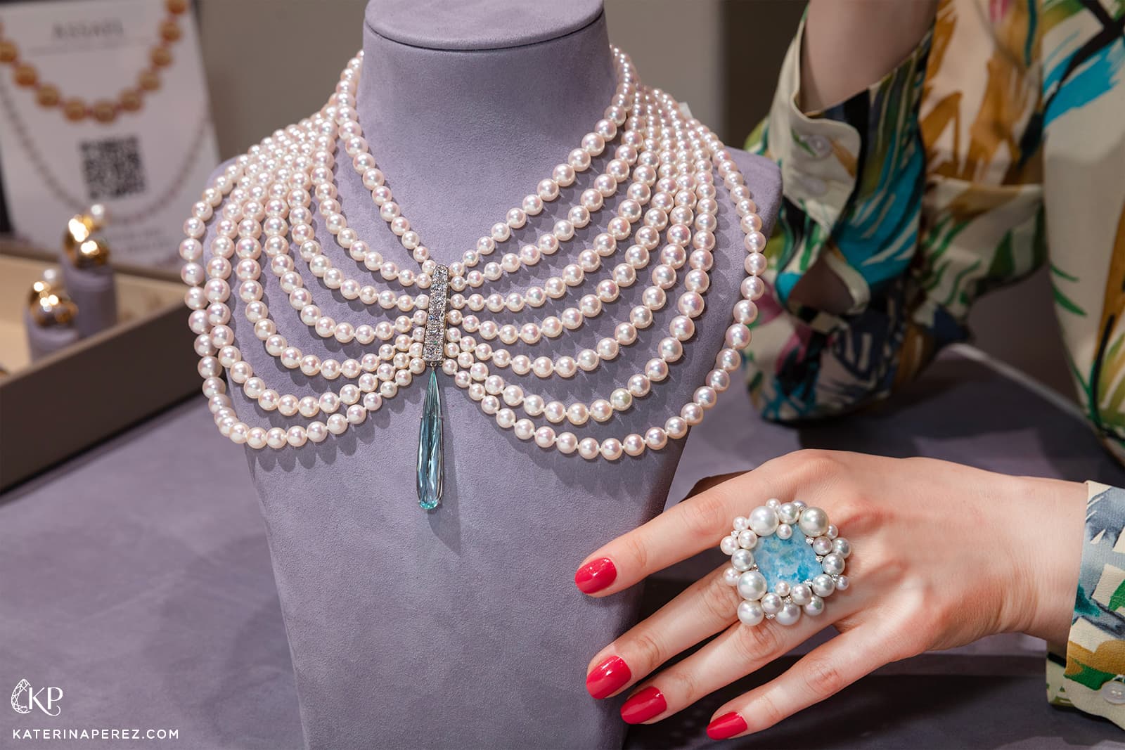  Assael South ring with Akoya and South Sea pearls and violane stone