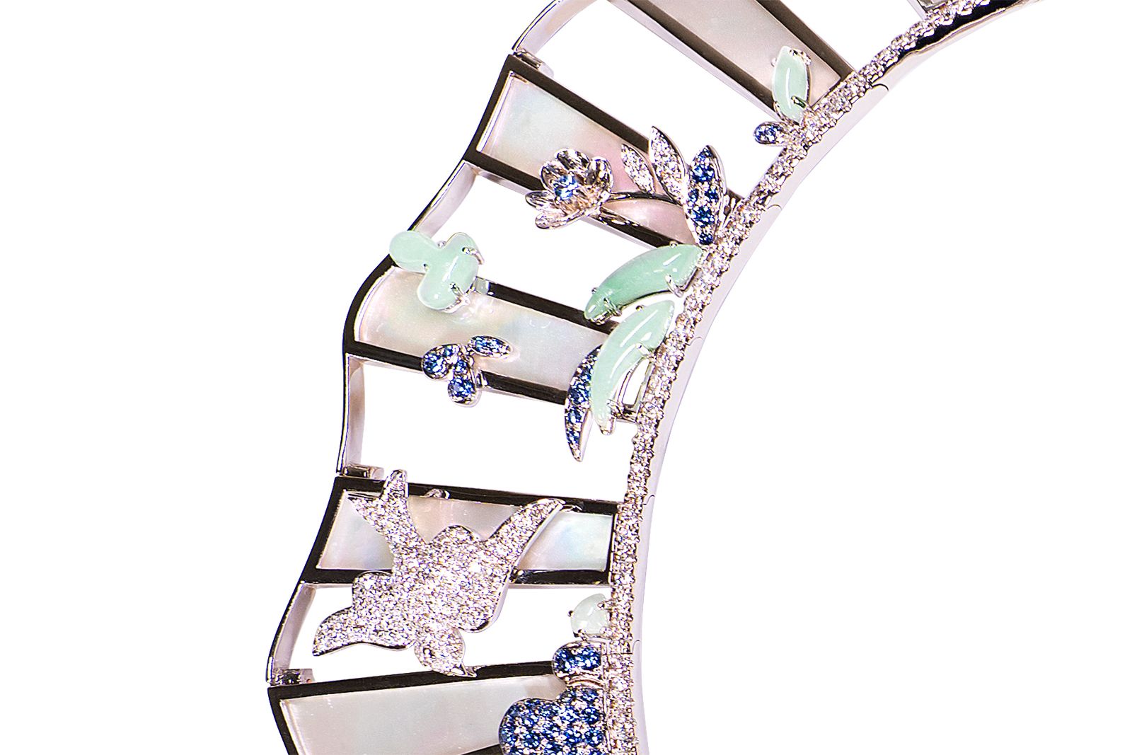  Simone jewels Le Grand Chinoiserie necklace featuring a medley of hand-carved Mother of Pearl