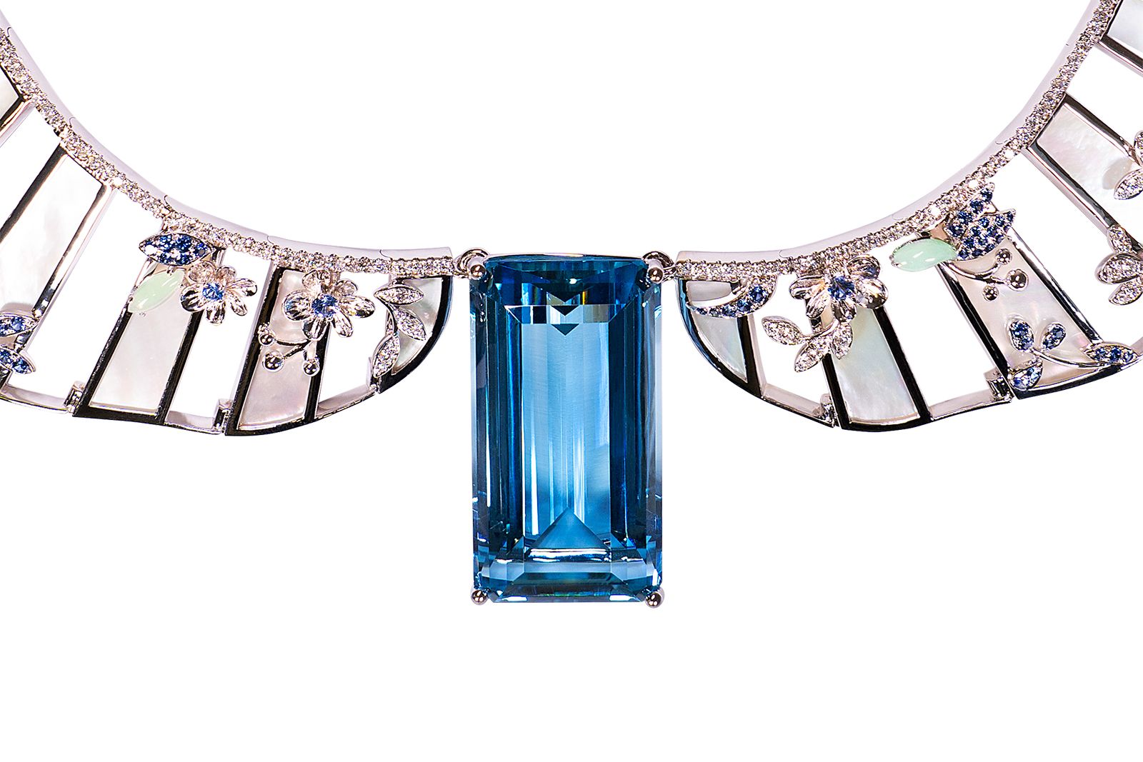 Simone jewels Le Grand Chinoiserie necklace featuring a certified Santa Maria aquamarine of 86.92 carats