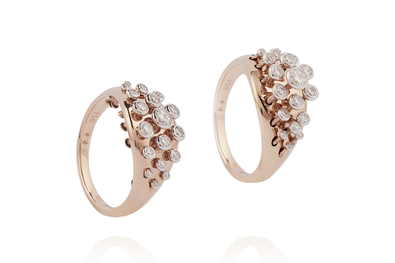  MARIE MAS King Wave ring in gold and diamonds
