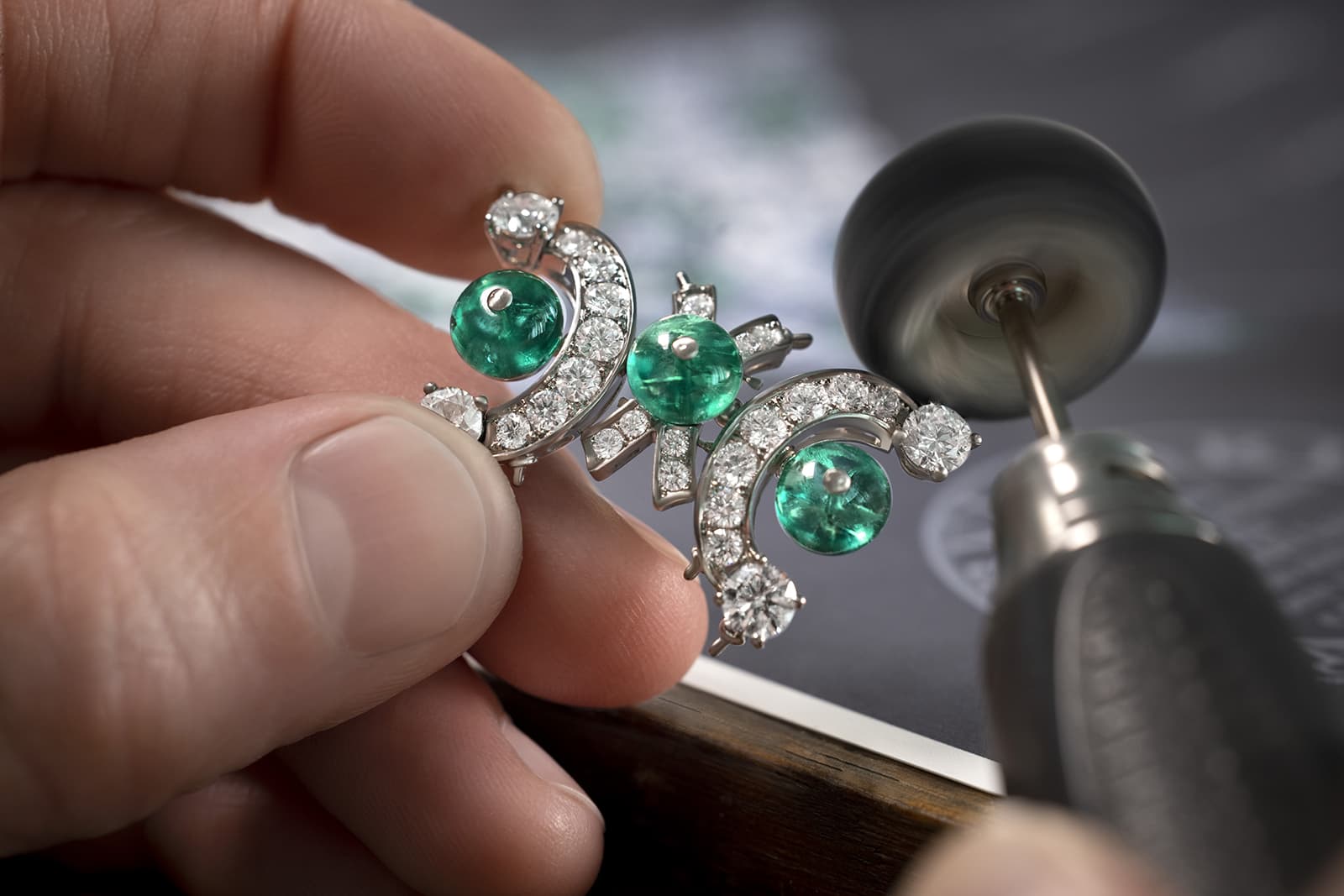  Bulgari Emerald Venus High Jewellery Watch featuring 47 carats of emeralds