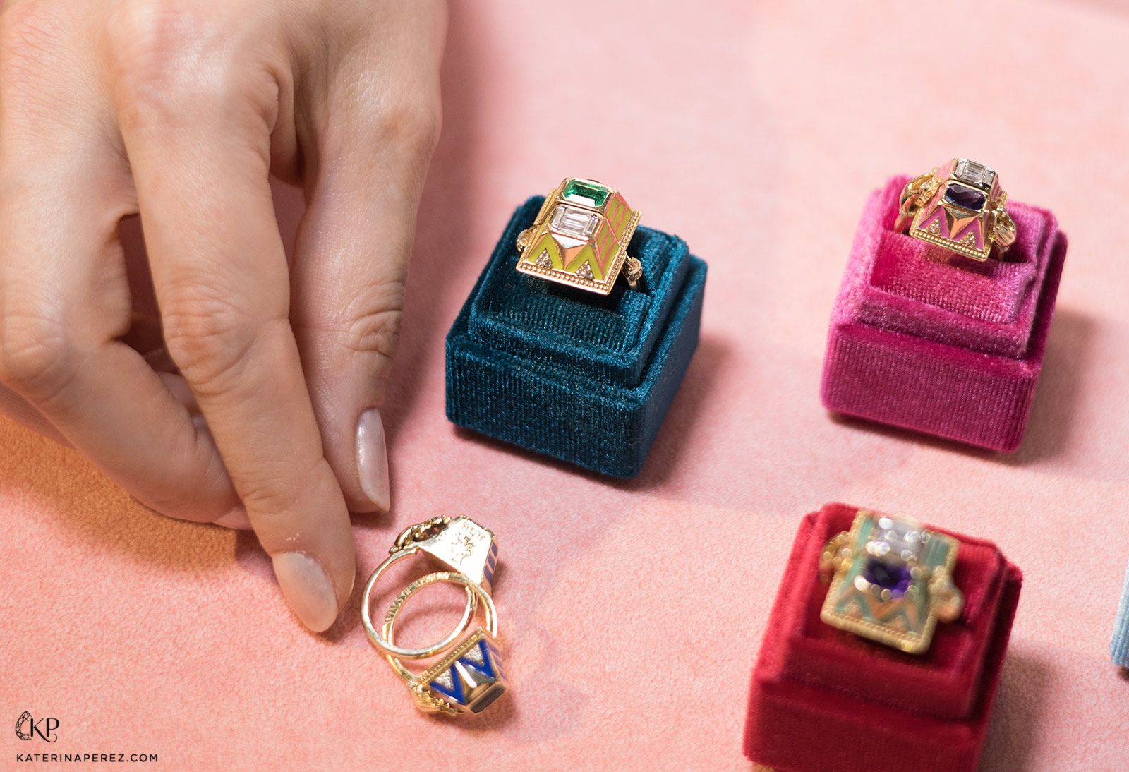  Each Memento Mori ring by Wings of Wisdom can be split into two to reveal a hidden message