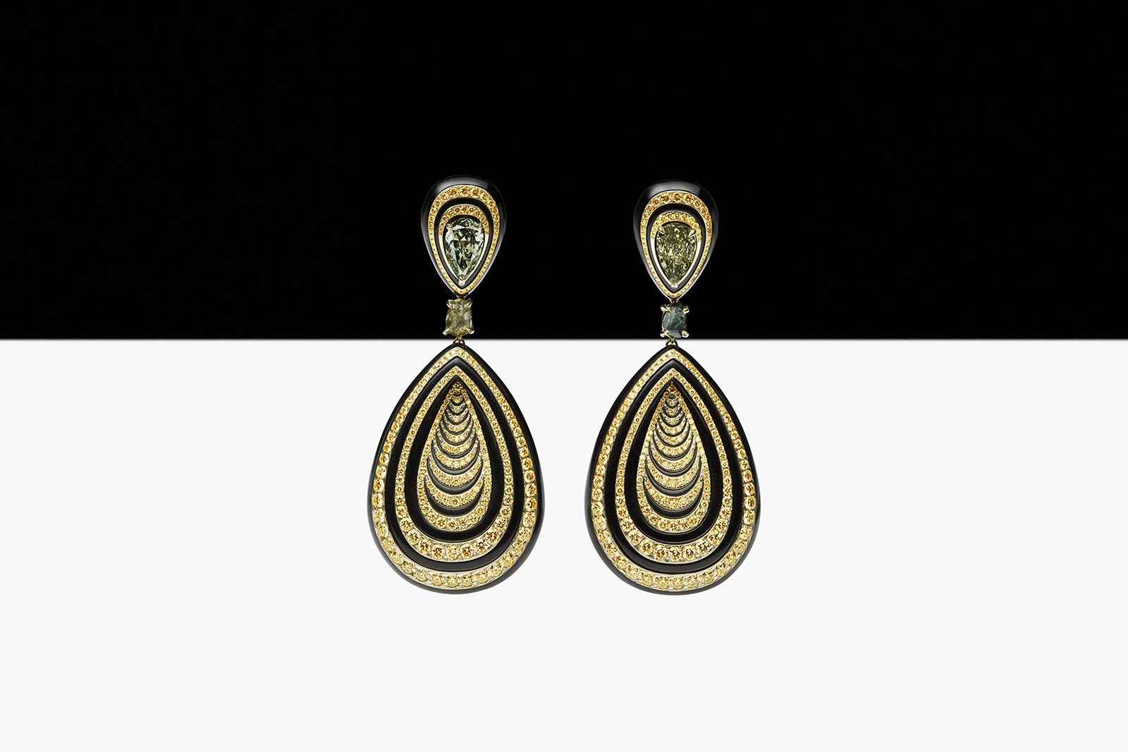  De Beers Optical Wonder earrings from The Alchemist of Light High Jewellery collection with black aluminium and yellow diamonds