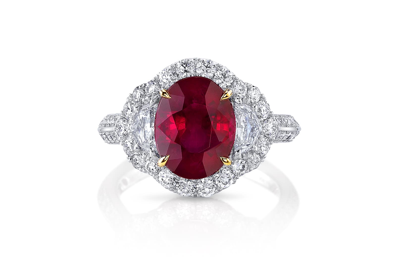  Omi Privé ruby, diamond and platinum ring