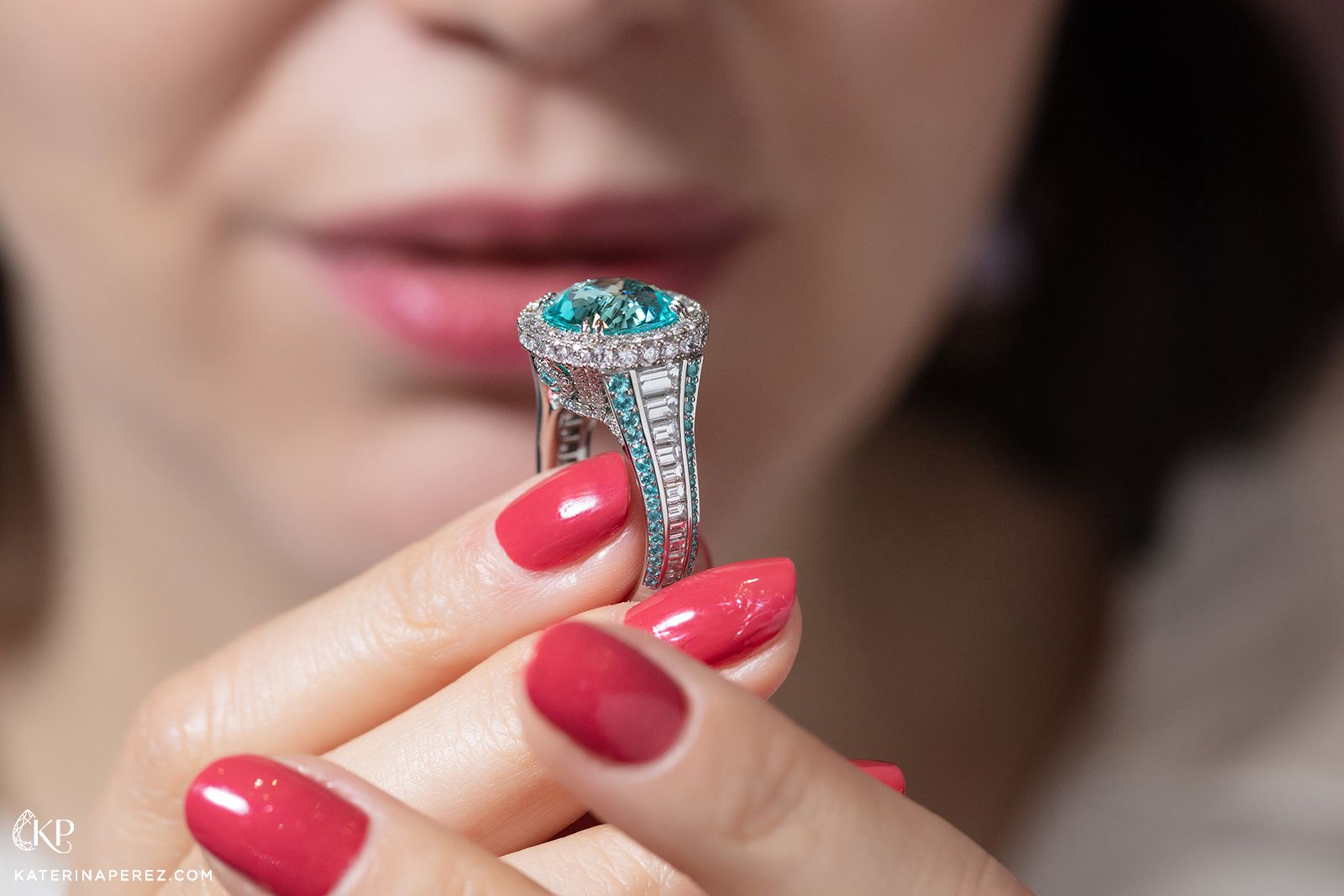  Close up of detailed diamond baguettes