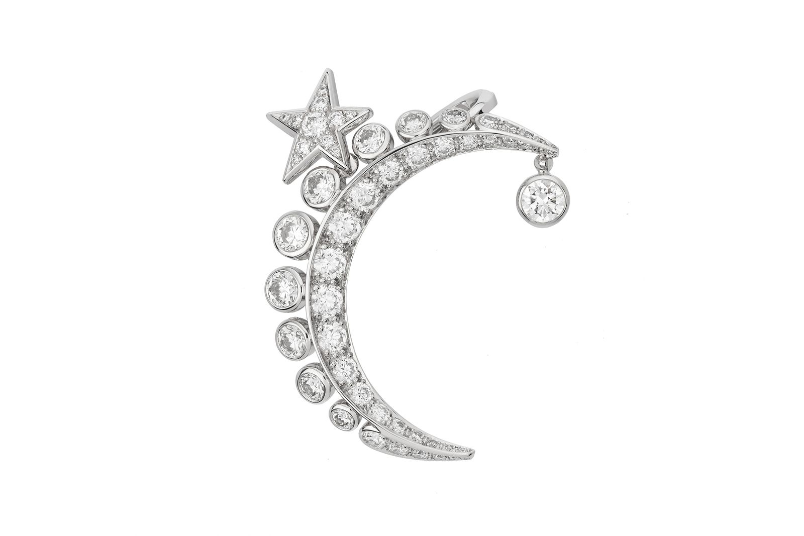  Chanel High Jewellery La Lune Talisman earring in white gold and diamond 