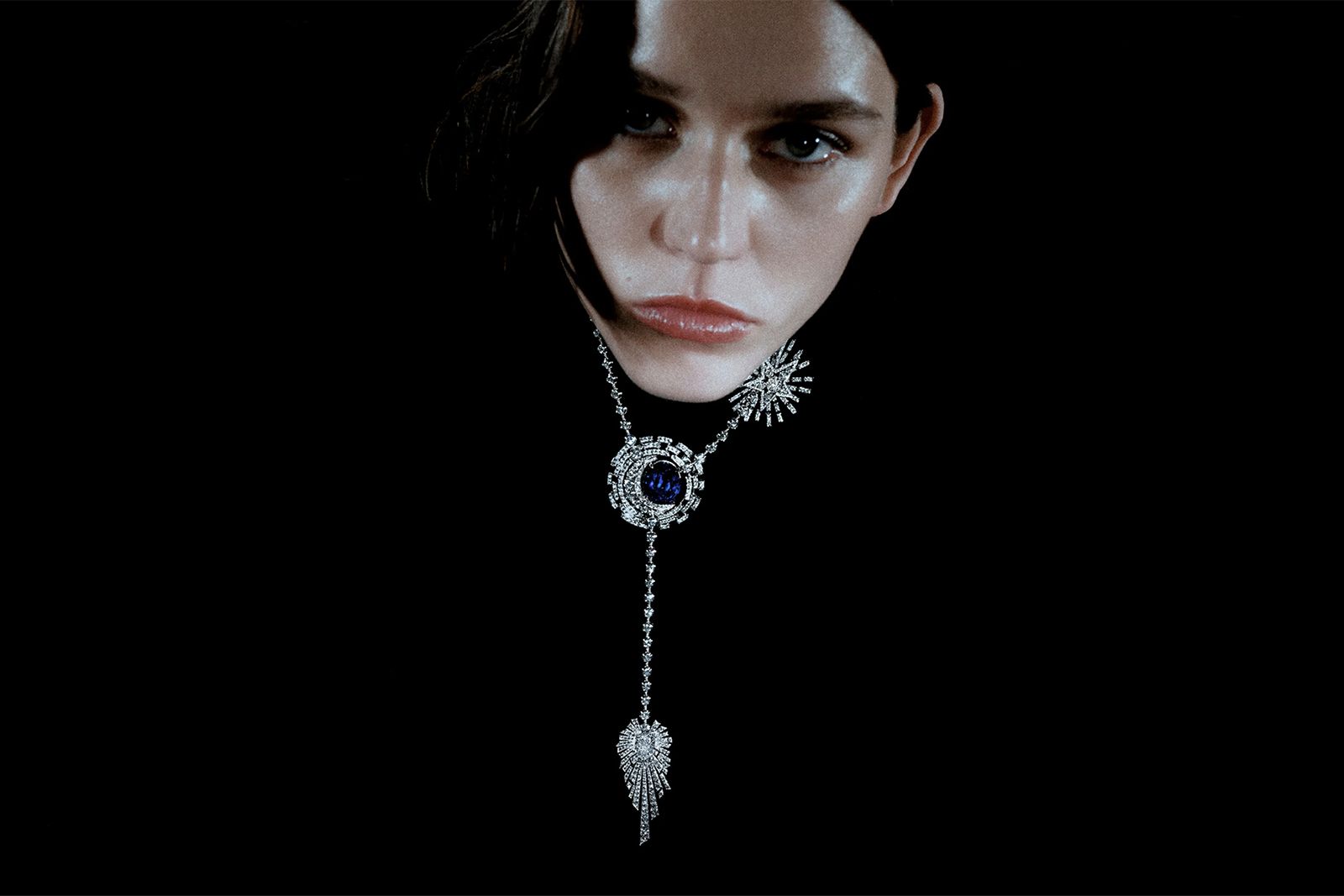 Chanel High Jewellery Allure Céleste necklace in diamond an oval sapphire