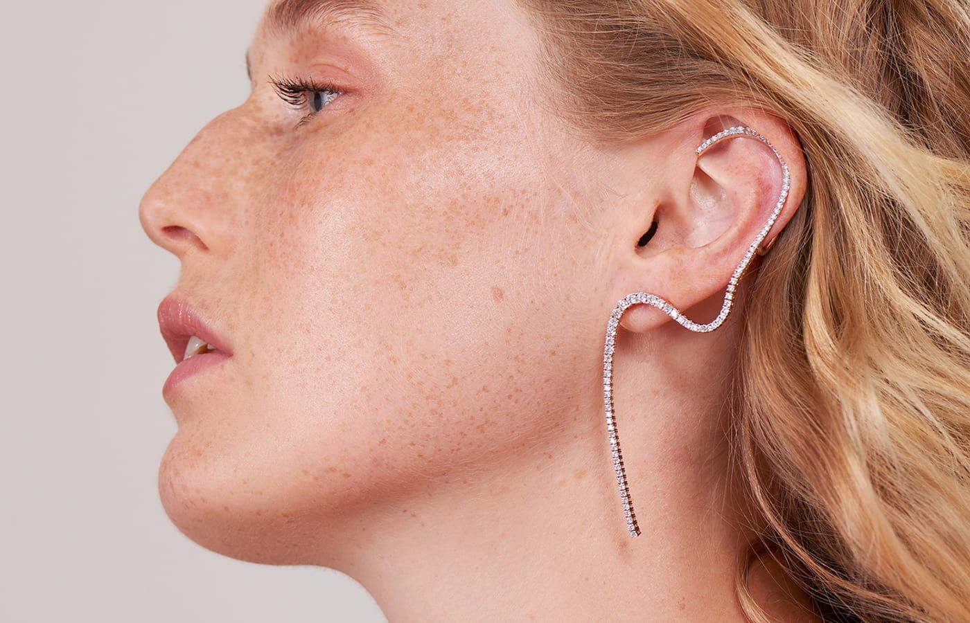 MARIE MAS Aurora Luminous Lines Aurora Single Earring in diamond