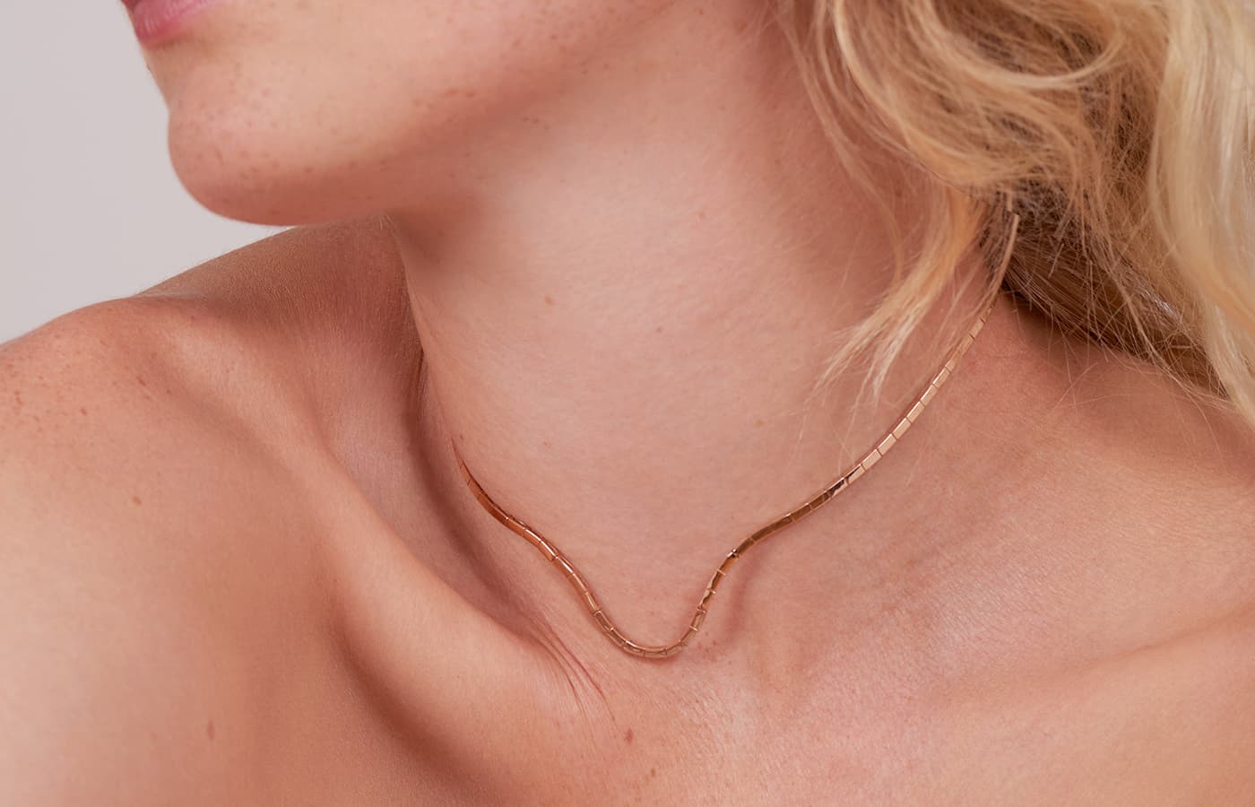  MARIE MAS Luminous Lines Radiant choker in rose gold