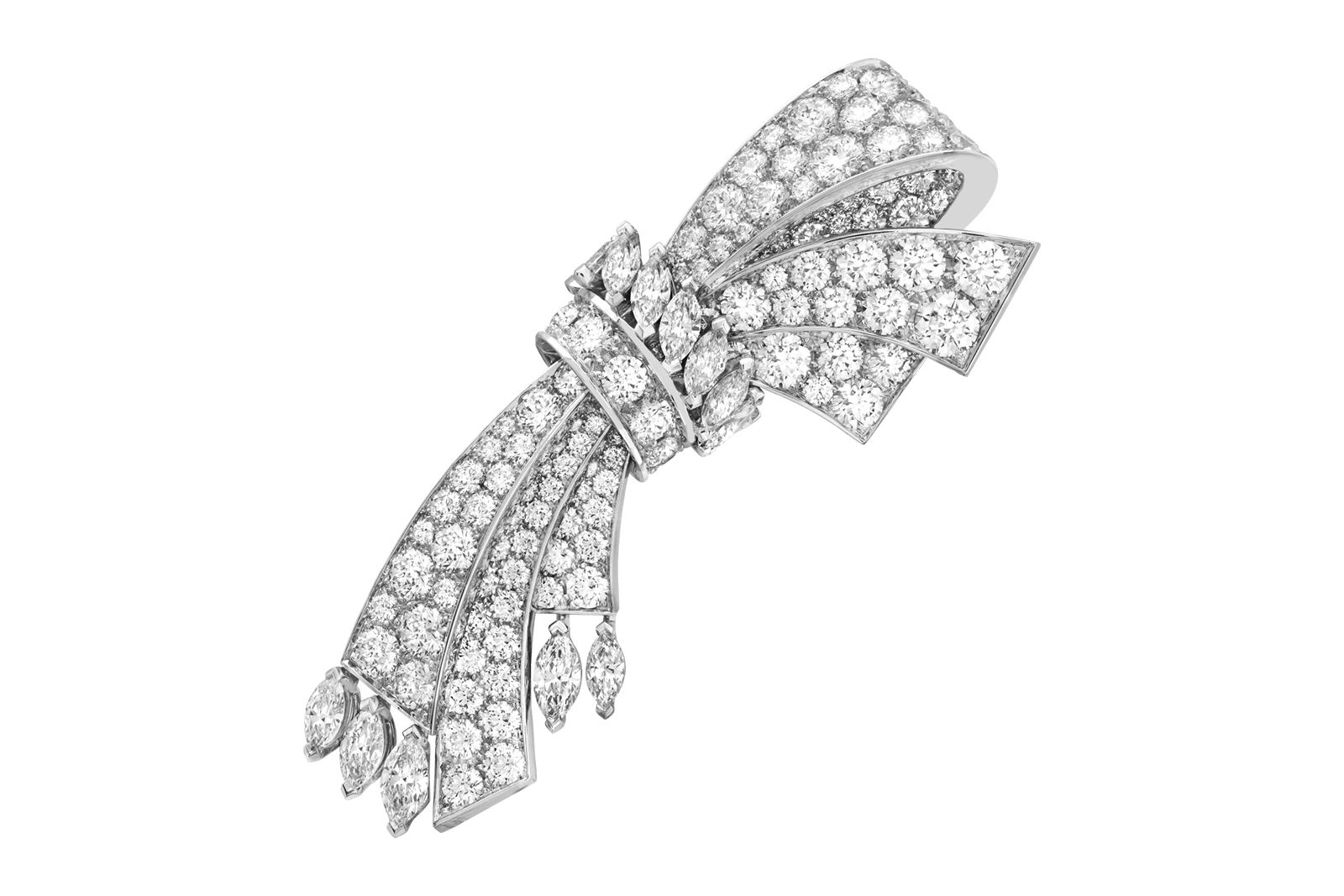  Van Cleef & Arpels Diamond  Chandelier Transformable brooch from the Legend of  Chapter II High Jewellery Collection