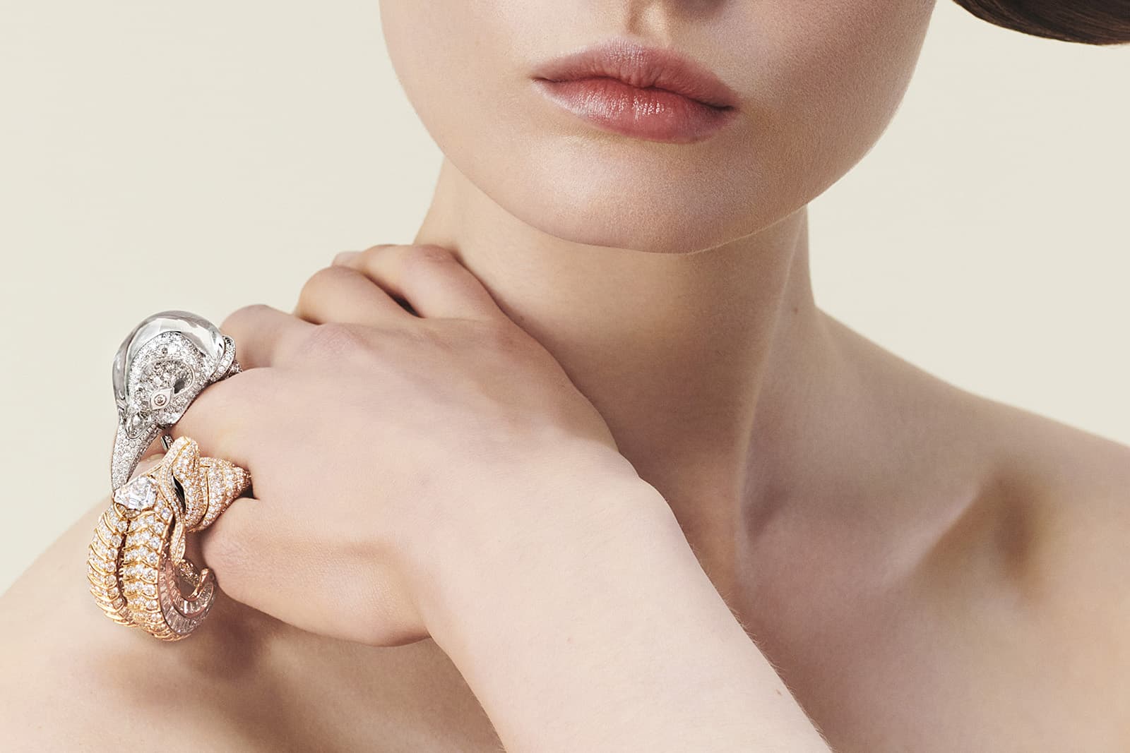  Boucheron diamond, rock crystal, lacquer and white gold Pie ring from the Carte Blanche Ailleurs High Jewellery collection