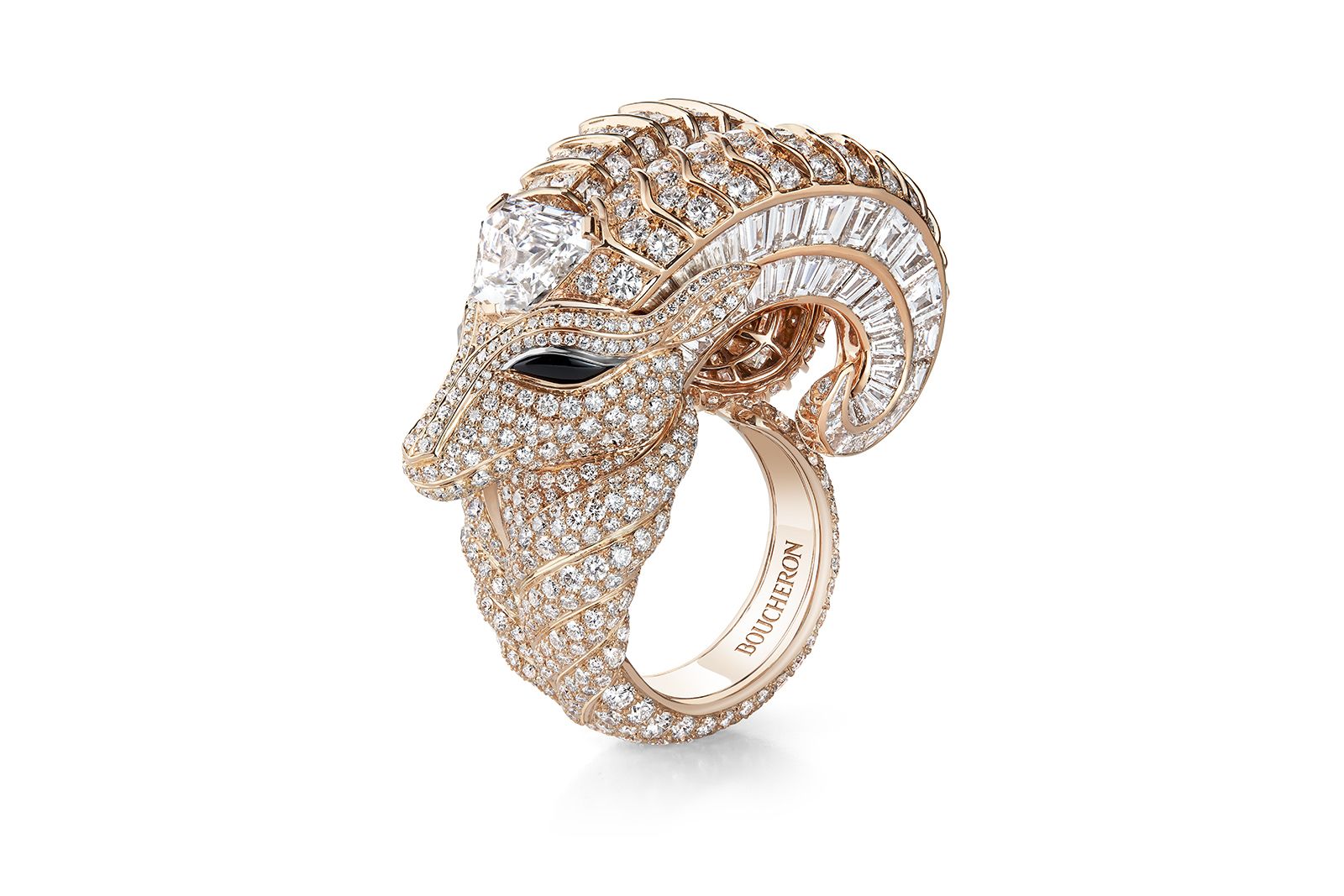 Boucheron diamond, onyx and pink gold Gazelle ring from the Carte Blanche Ailleurs High Jewellery collection
