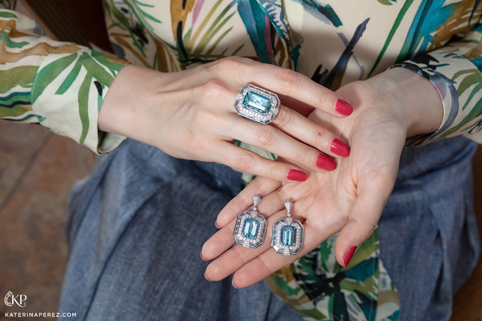  Sunita Nahata earrings with 19.8 carats of Santa Maria aquamarines and a matching ring with a 14.4 carat aquamarine, both in 18k white gold, from the Art Deco Aquamarine collection