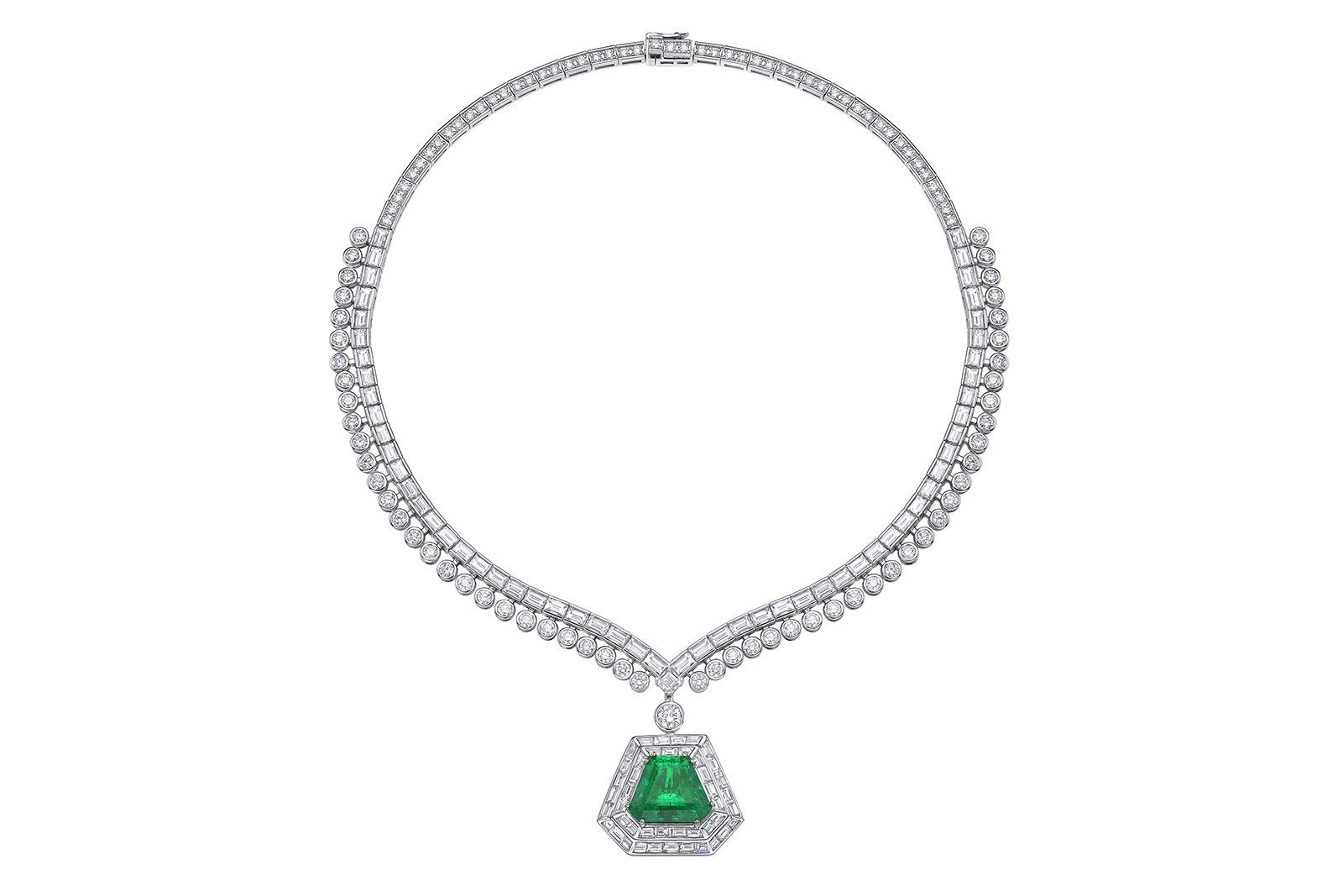 Sunita Nahata Crown necklace with a 9.42 carat Colombian emerald and diamonds in 18k white and yellow gold, from the Art Deco Emerald collection