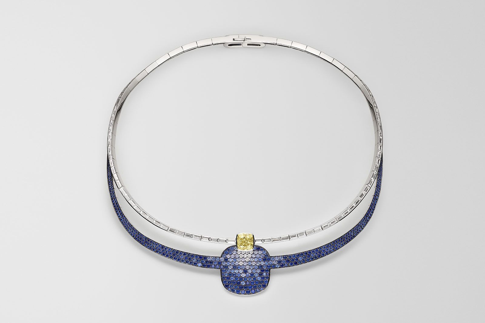 Hermès Miroir d’ombre necklace with baguette-cut diamonds and one cushion-cut yellow diamond of 3 carats with a shadow of blue sapphires from the Les Jeux de l'ombre High Jewellery collection